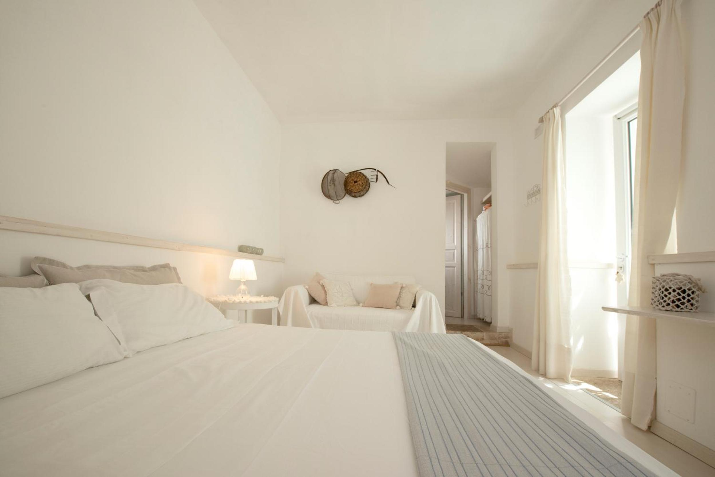 Double Room with Pool View photo 2