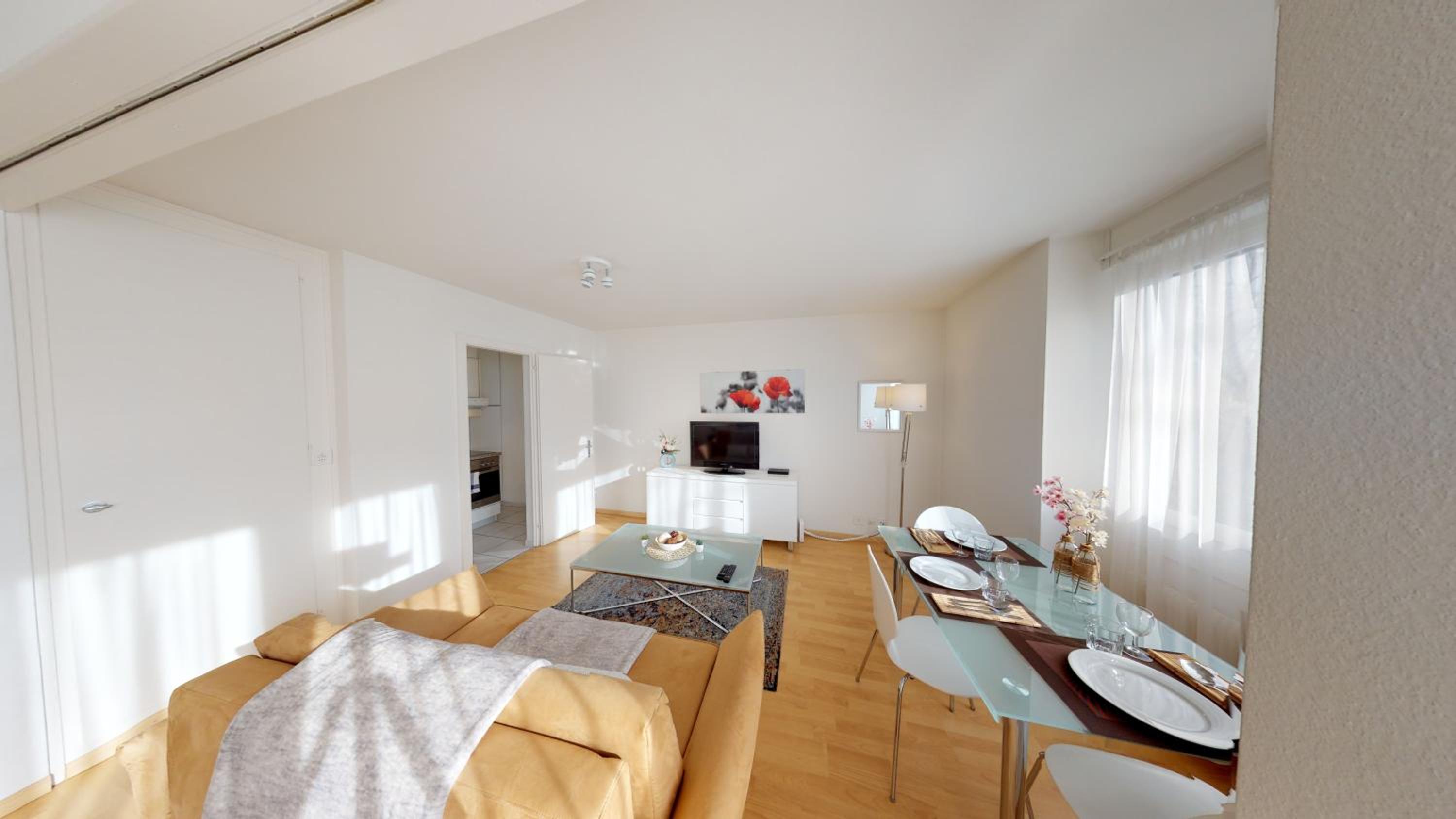 One-Bedroom Apartment photo 1