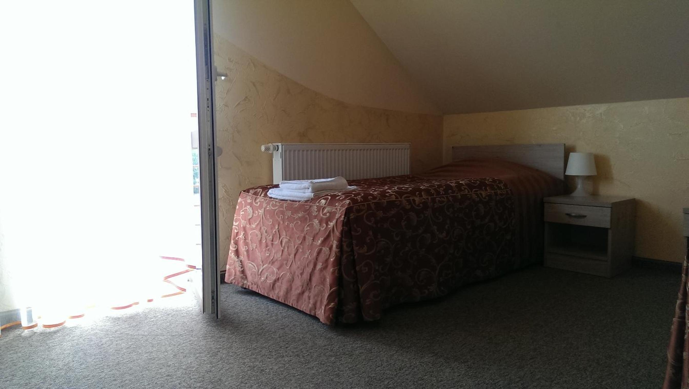 Double or Twin Room with Balcony photo 2
