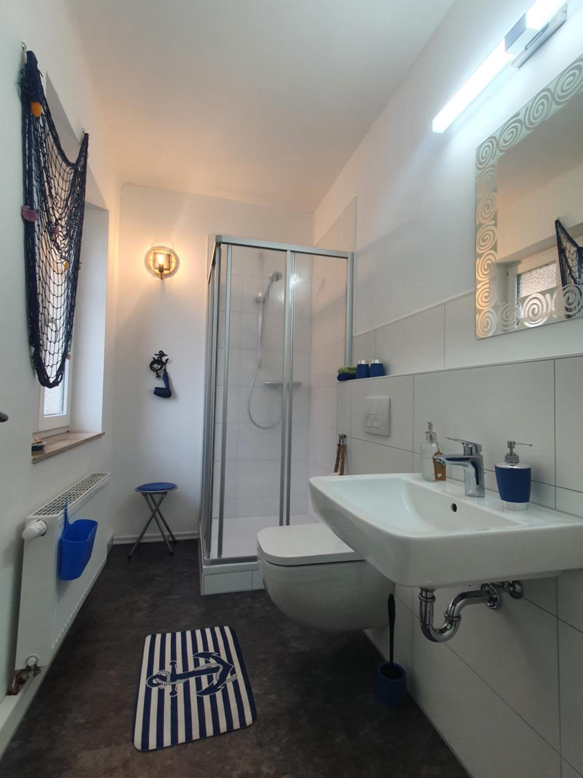Double or Twin Room with Private Bathroom photo 3