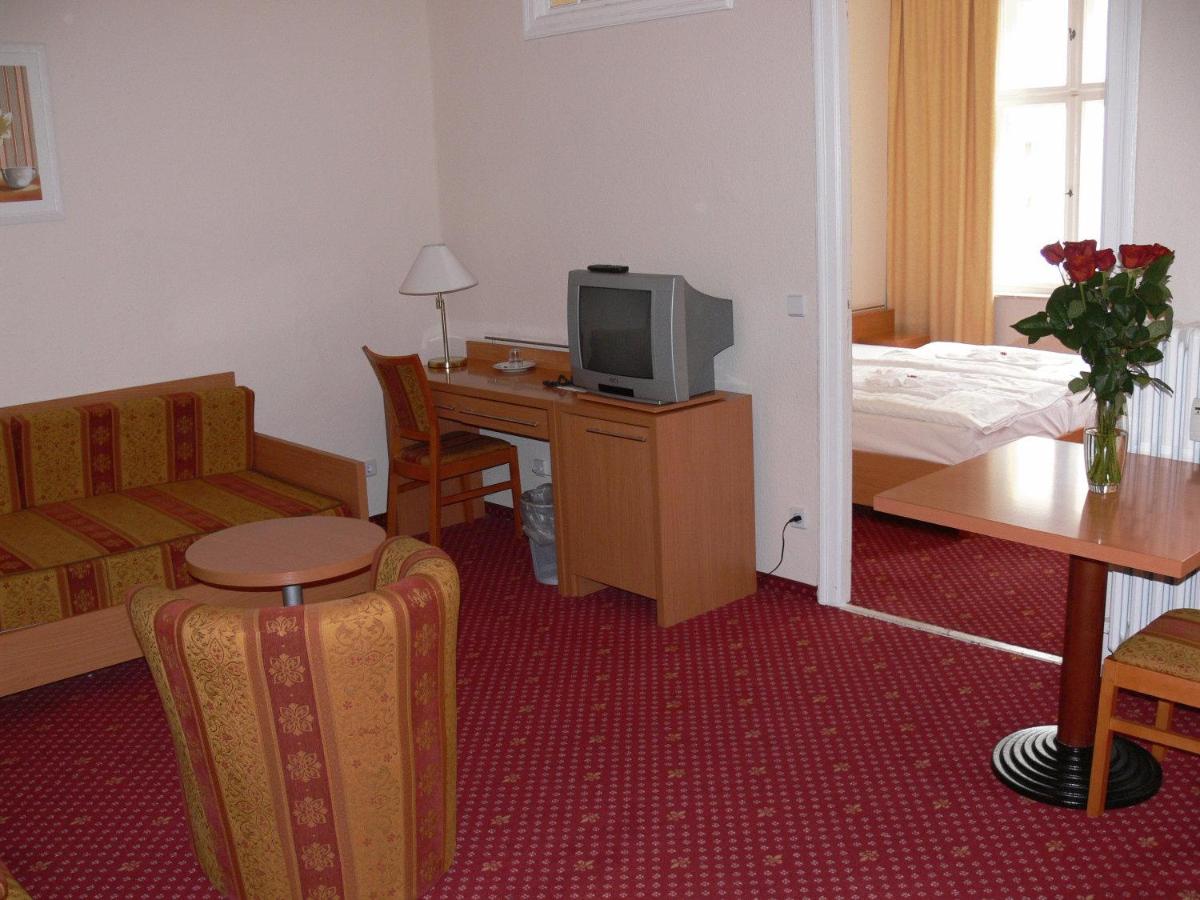 Apartment photo 1