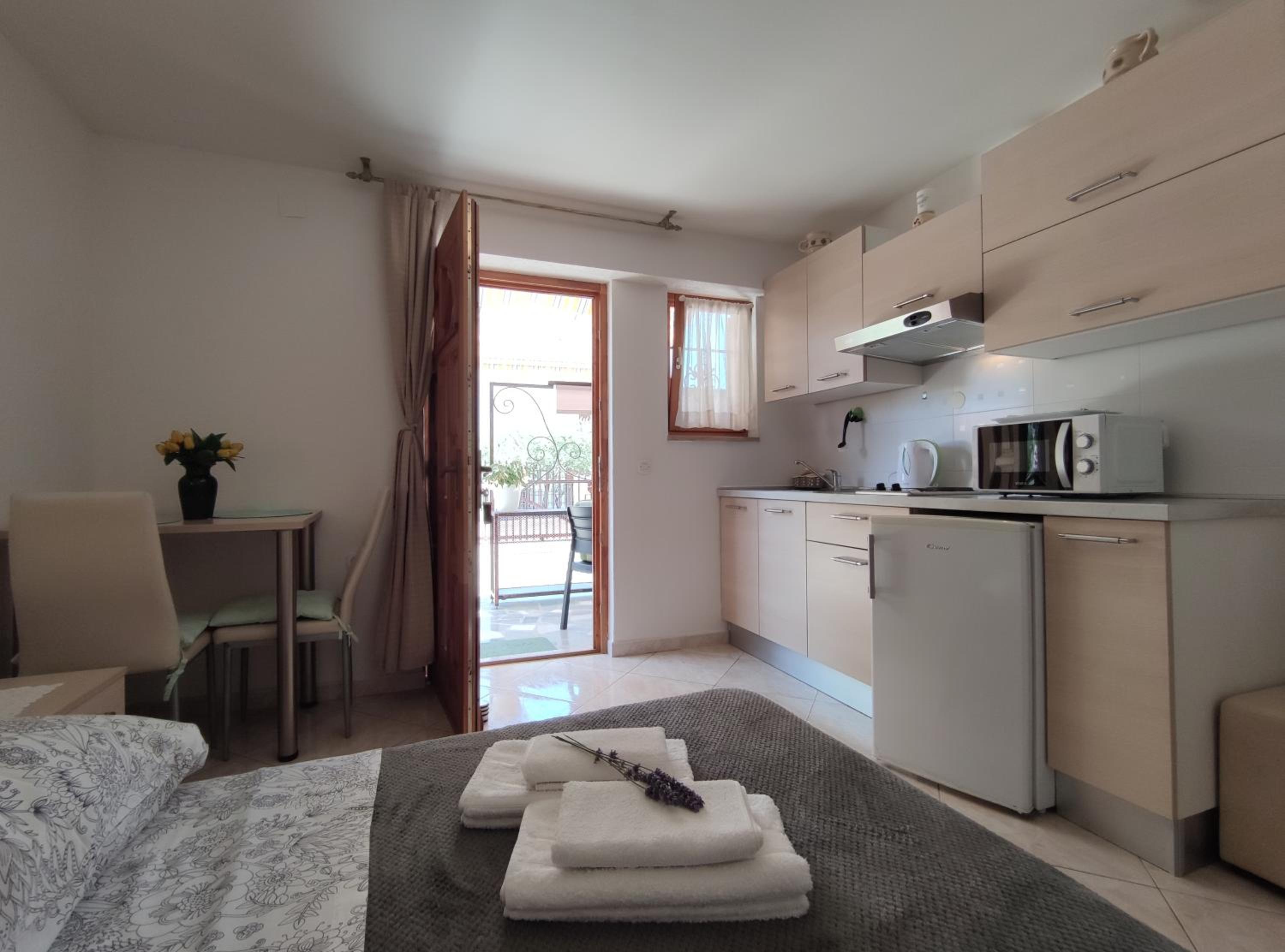 Studio Apartment