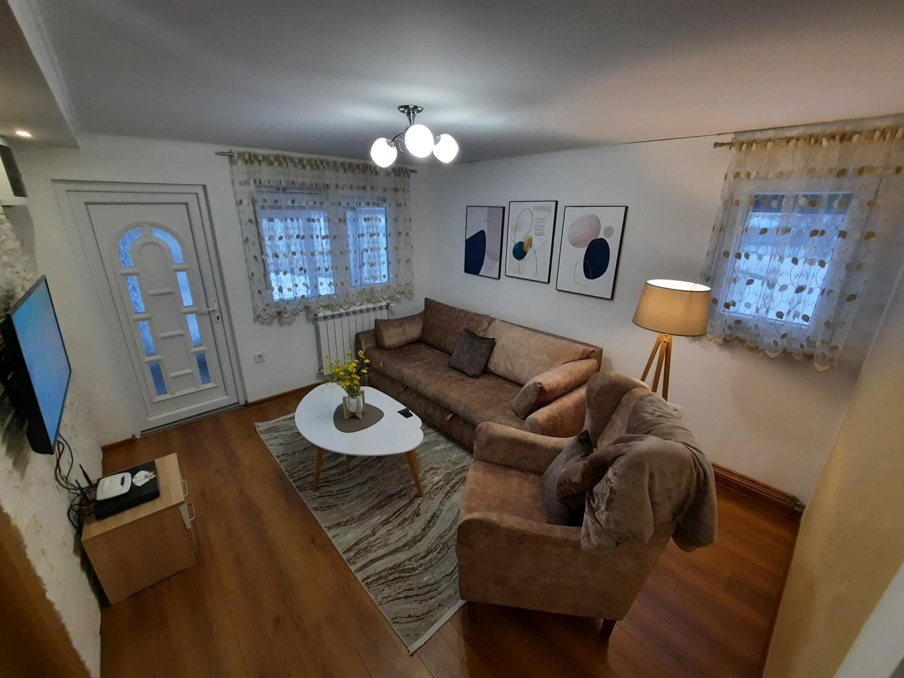One-Bedroom Apartment photo 2