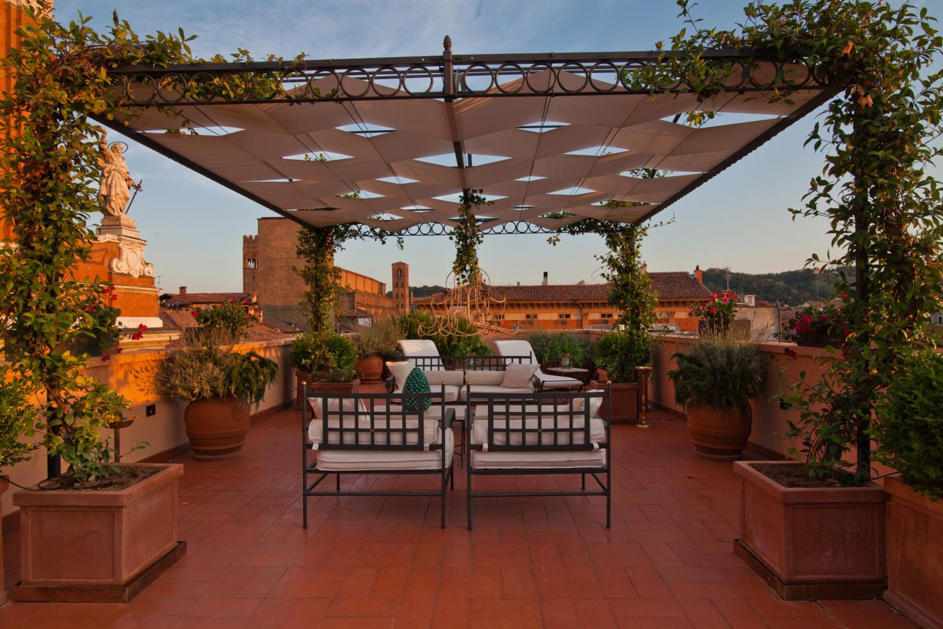 Suite with Terrace - Photo 14