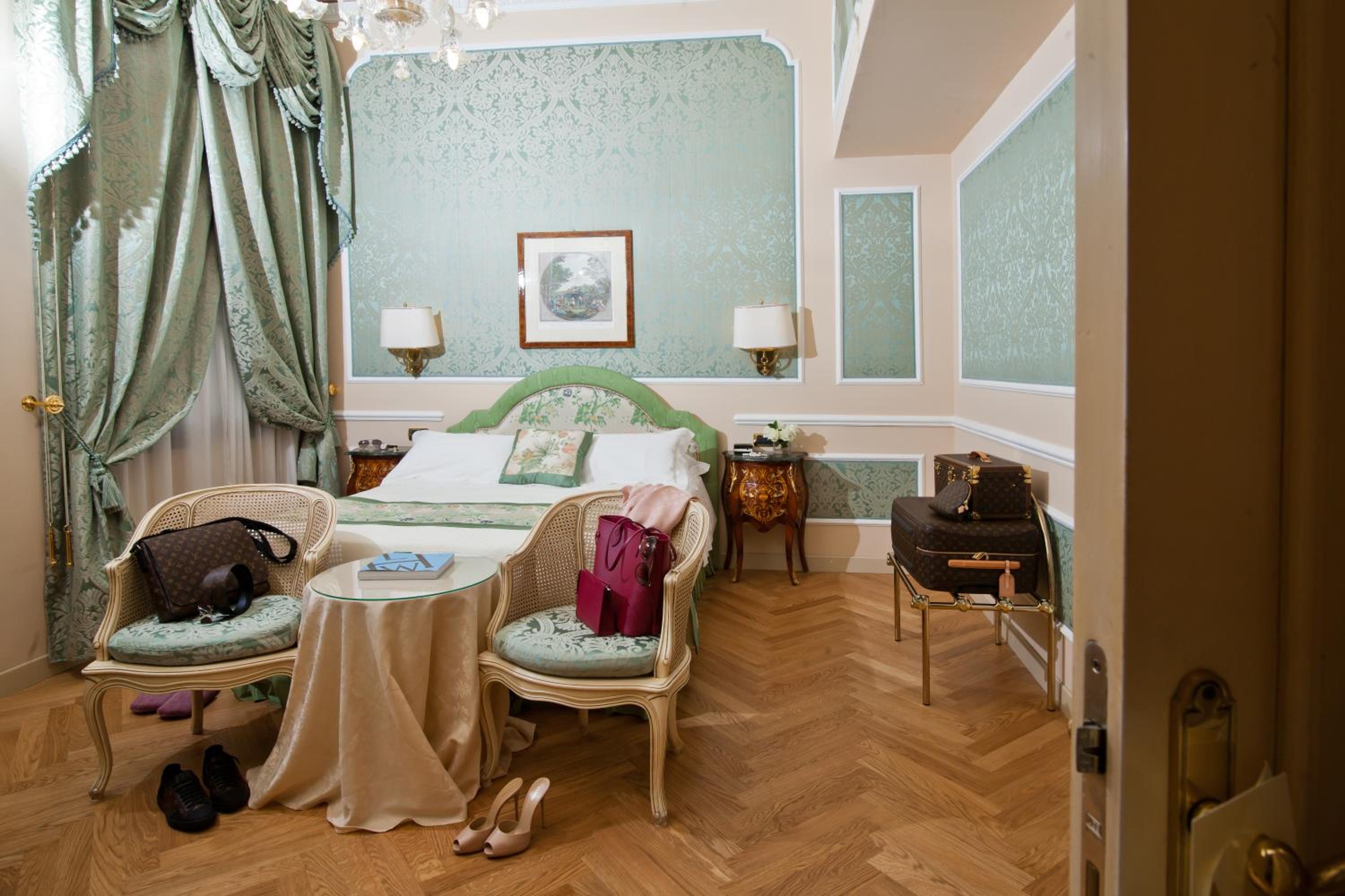 Classic Double or Twin Room - Photo 5
