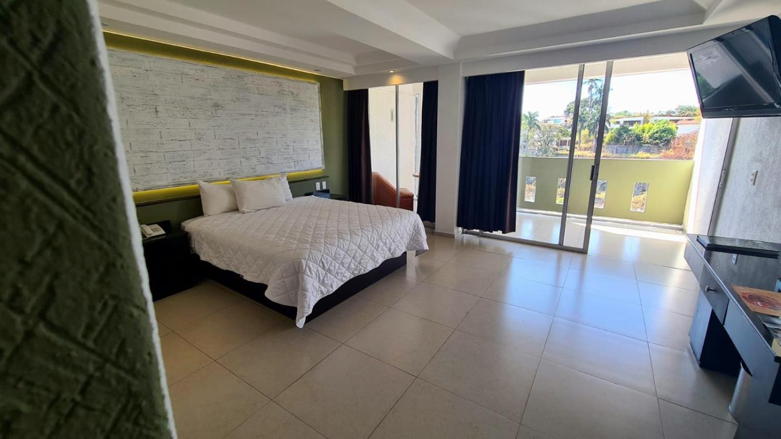 Standard Queen Suite
