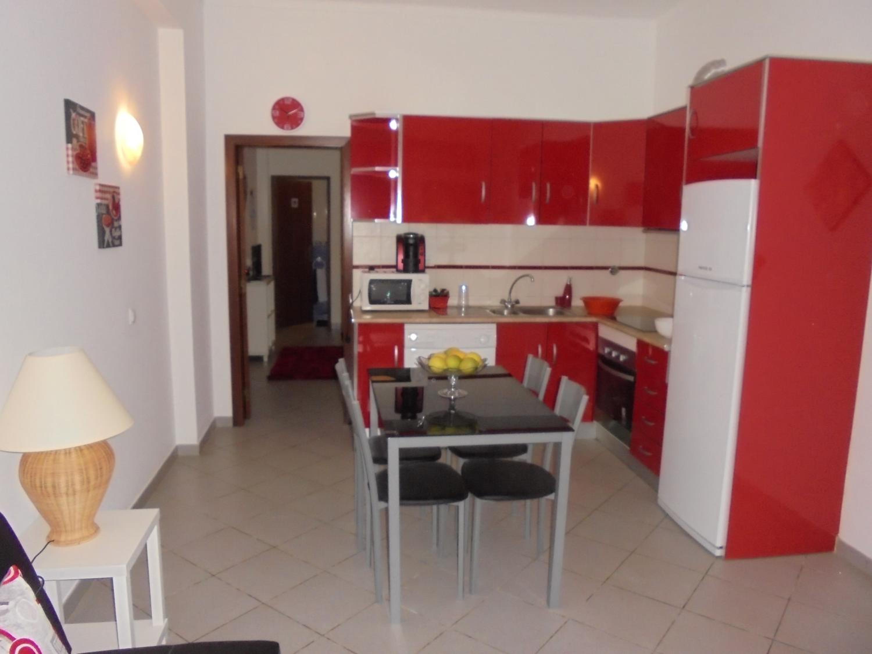 One-Bedroom Apartment - Photo 8