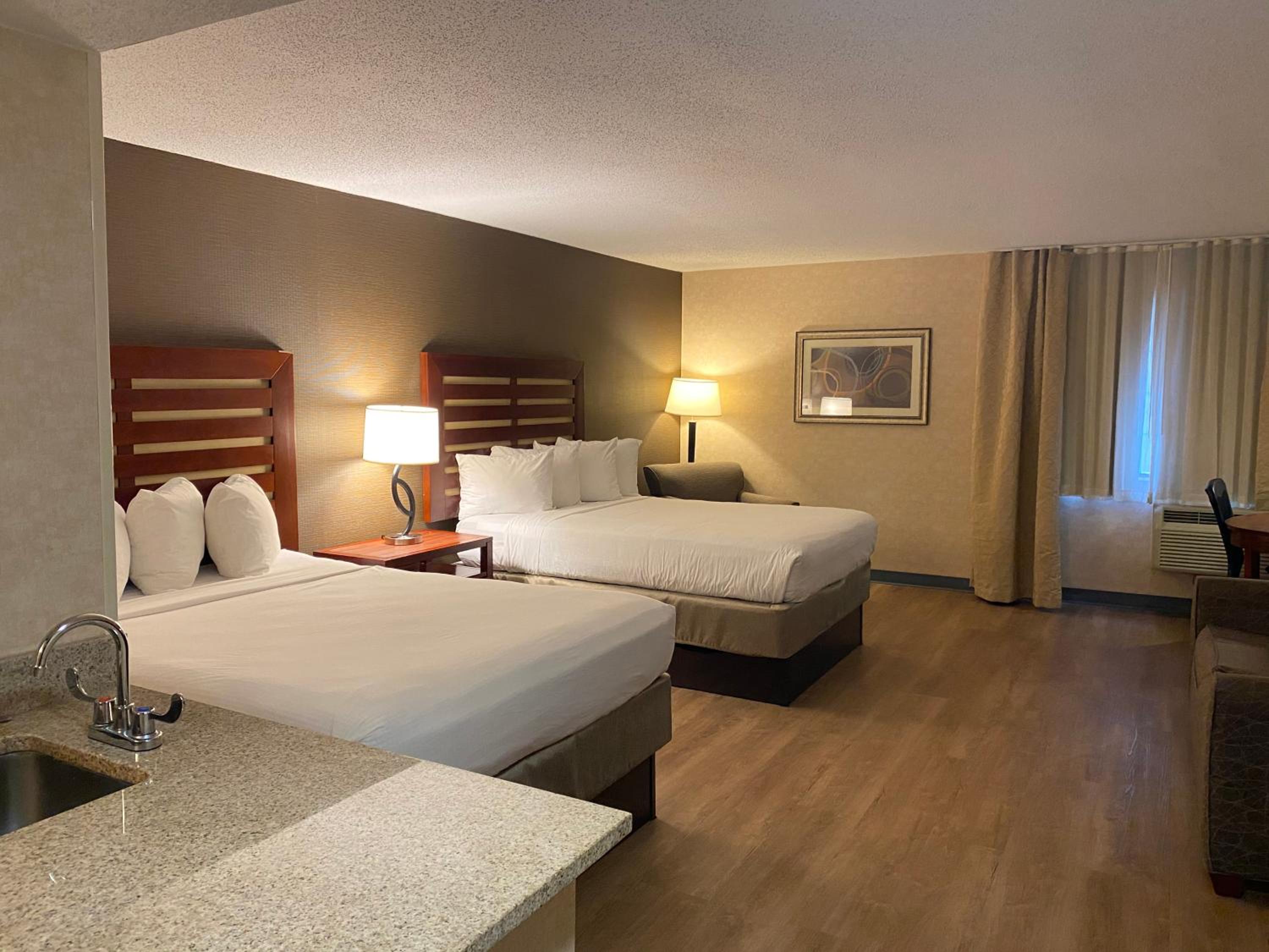 Studio Suite with Two Queen Beds - Non-Smoking photo 1