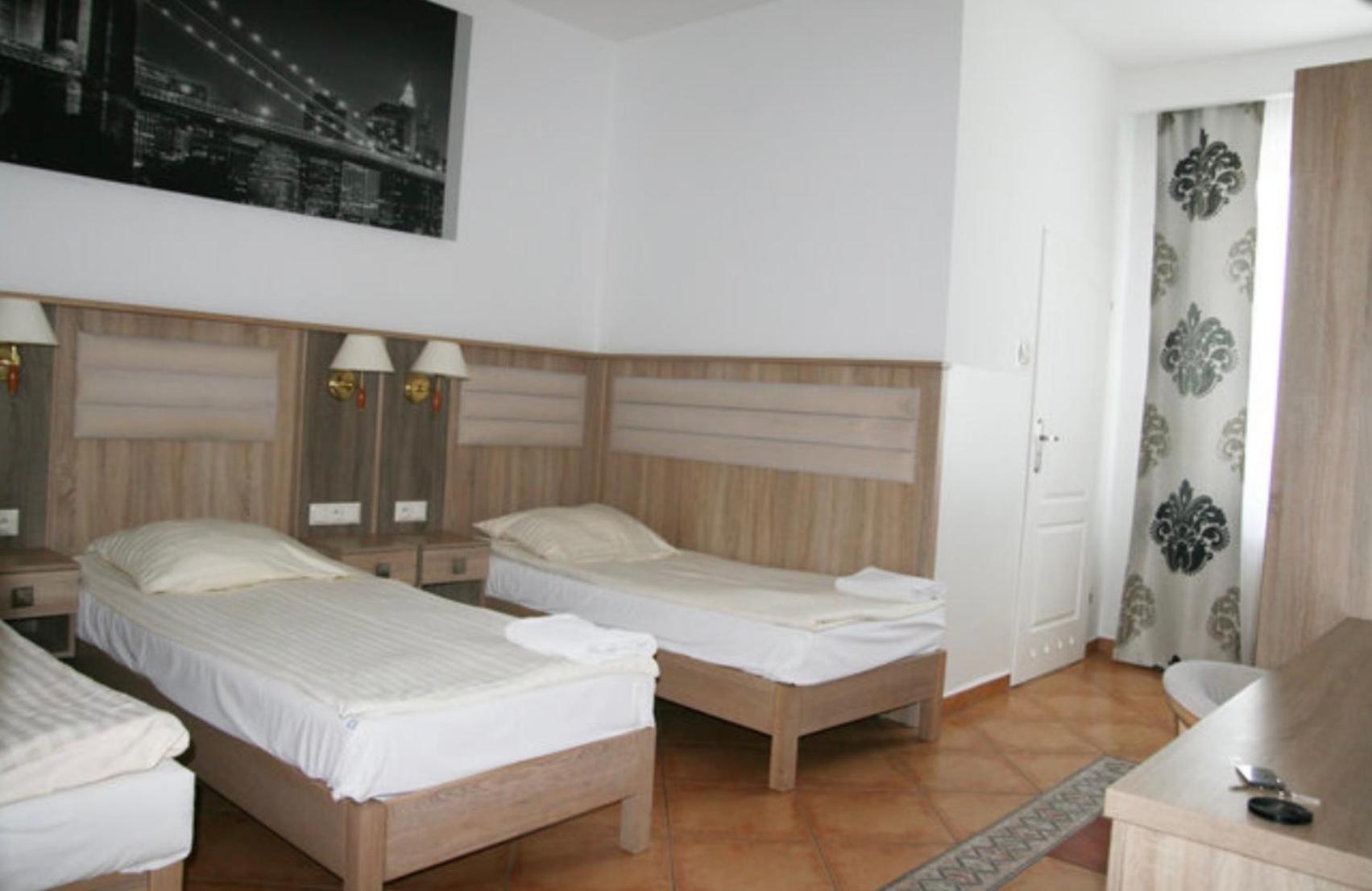 Classic Quadruple Room - Photo 1