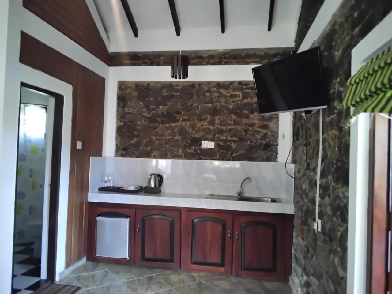 Family Room photo 2
