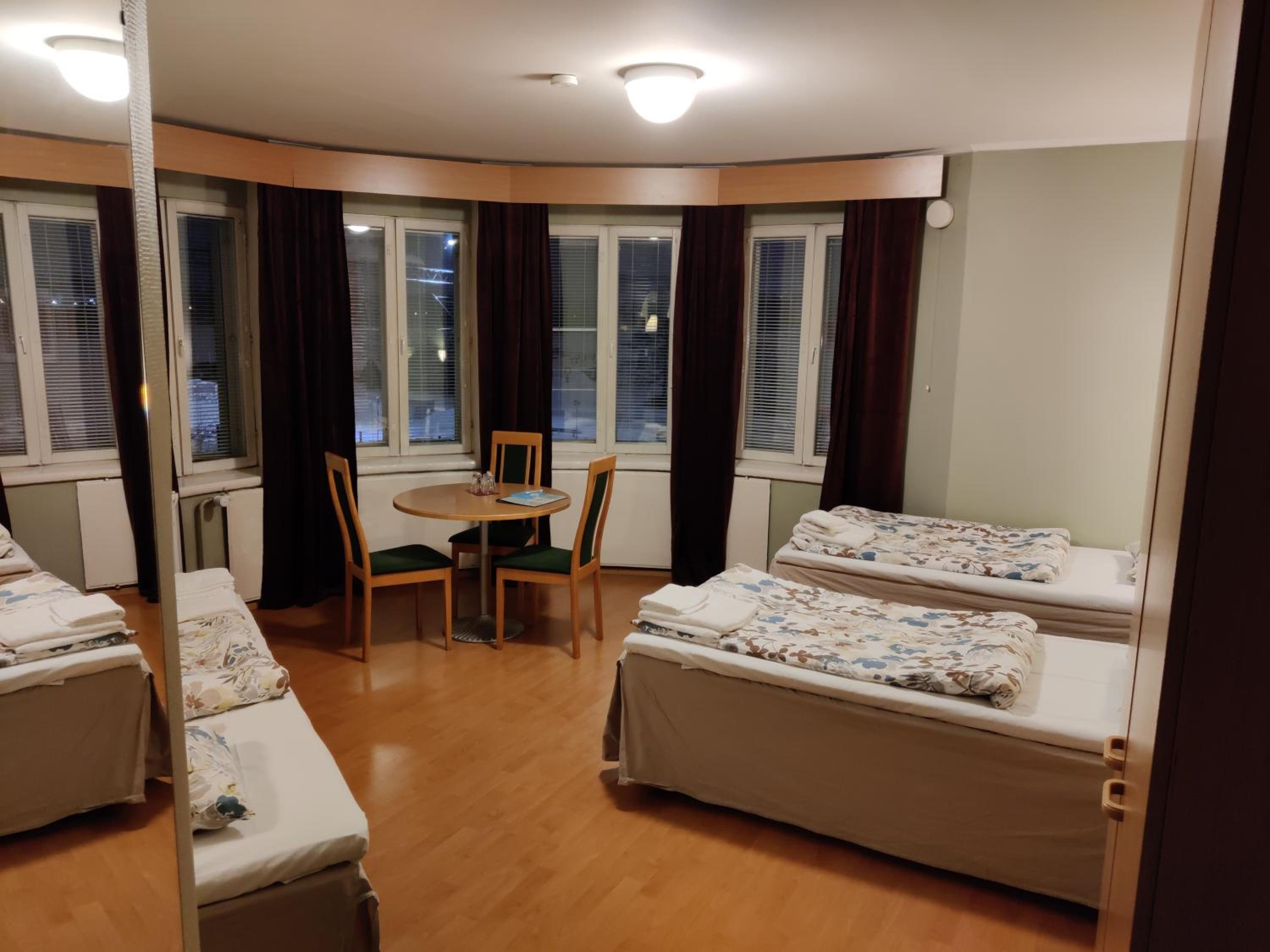 Standard Triple Room with Sea View - Photo 2