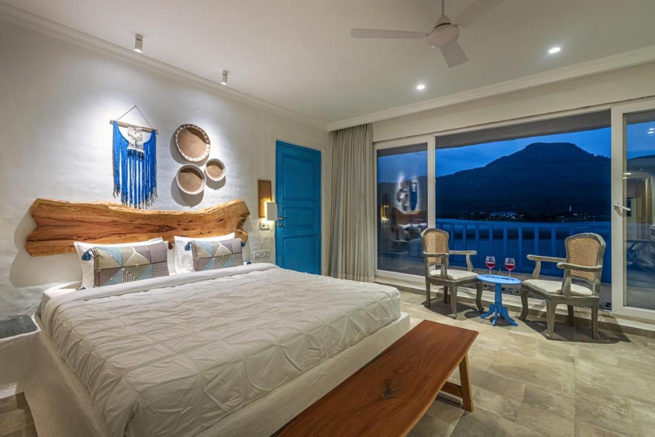 Three-Bedroom Villa - Photo 15