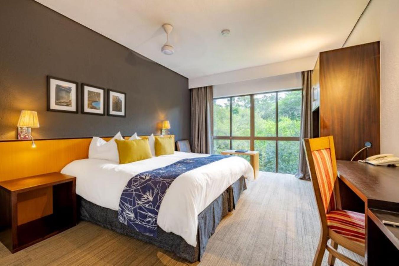Standard Twin Room - Photo 1