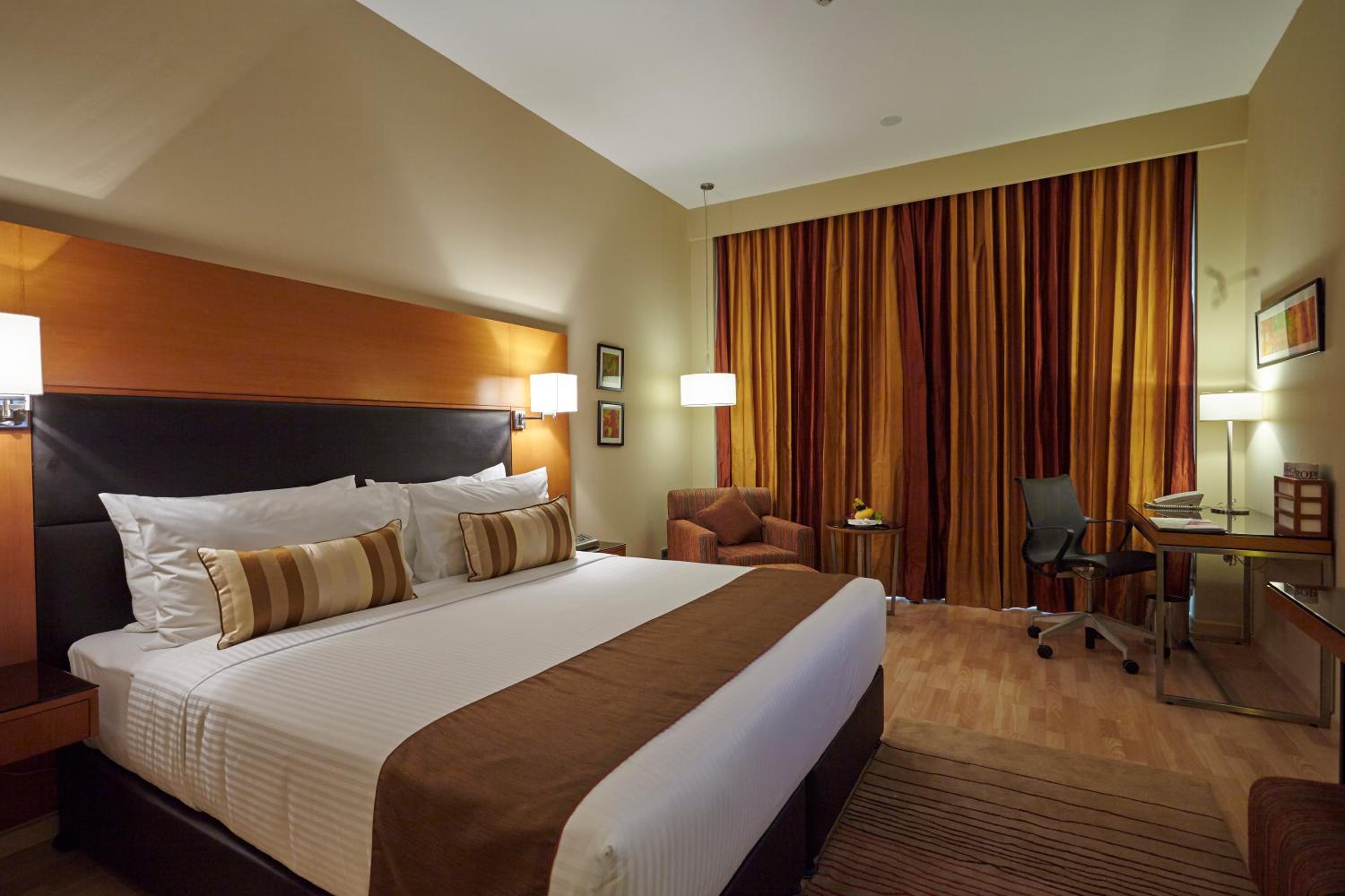 Deluxe Room at Turyaa Chennai – OMR IT Expressway
