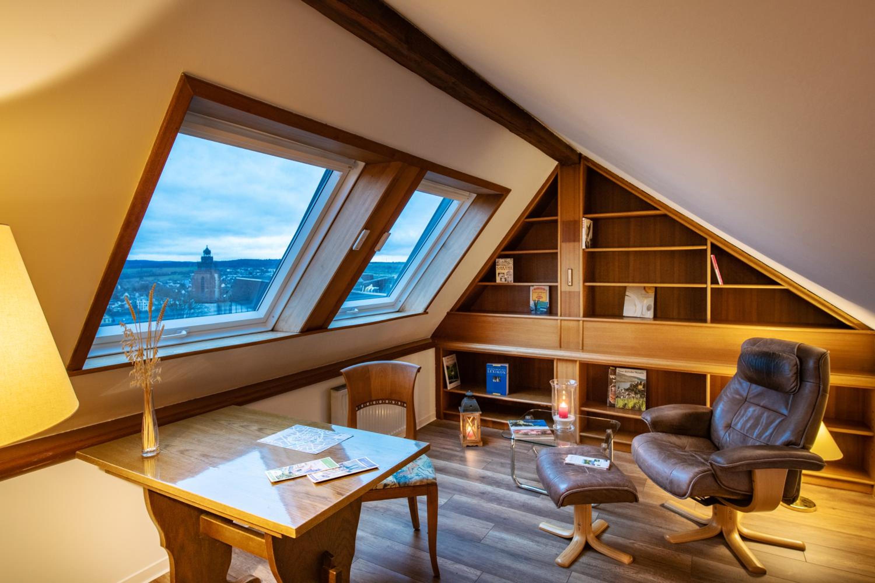 Two-Bedroom Apartment - Photo 2