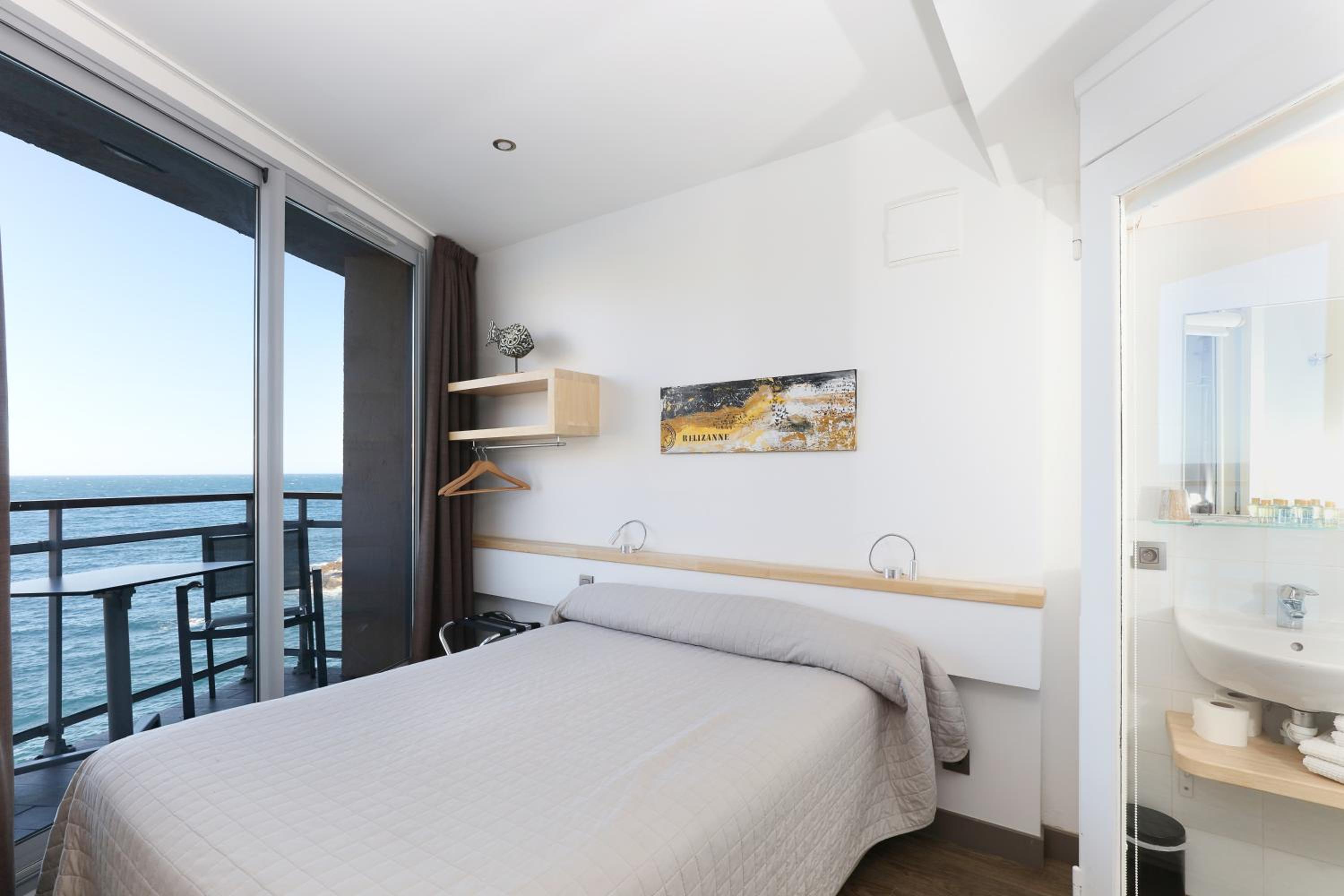 Small Double Room with balcon sea view - Photo 1