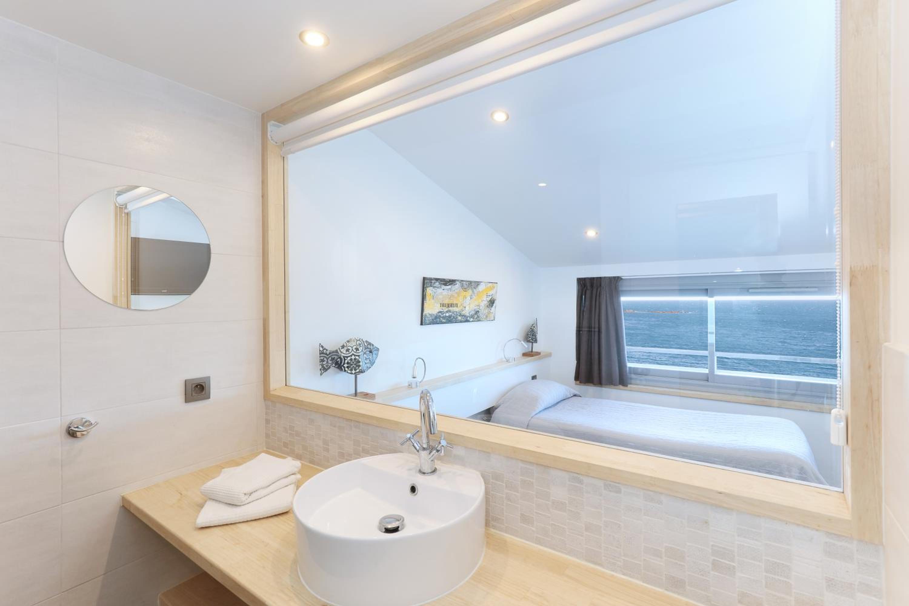 Comfort Double or Twin Room sea view window - Photo 5