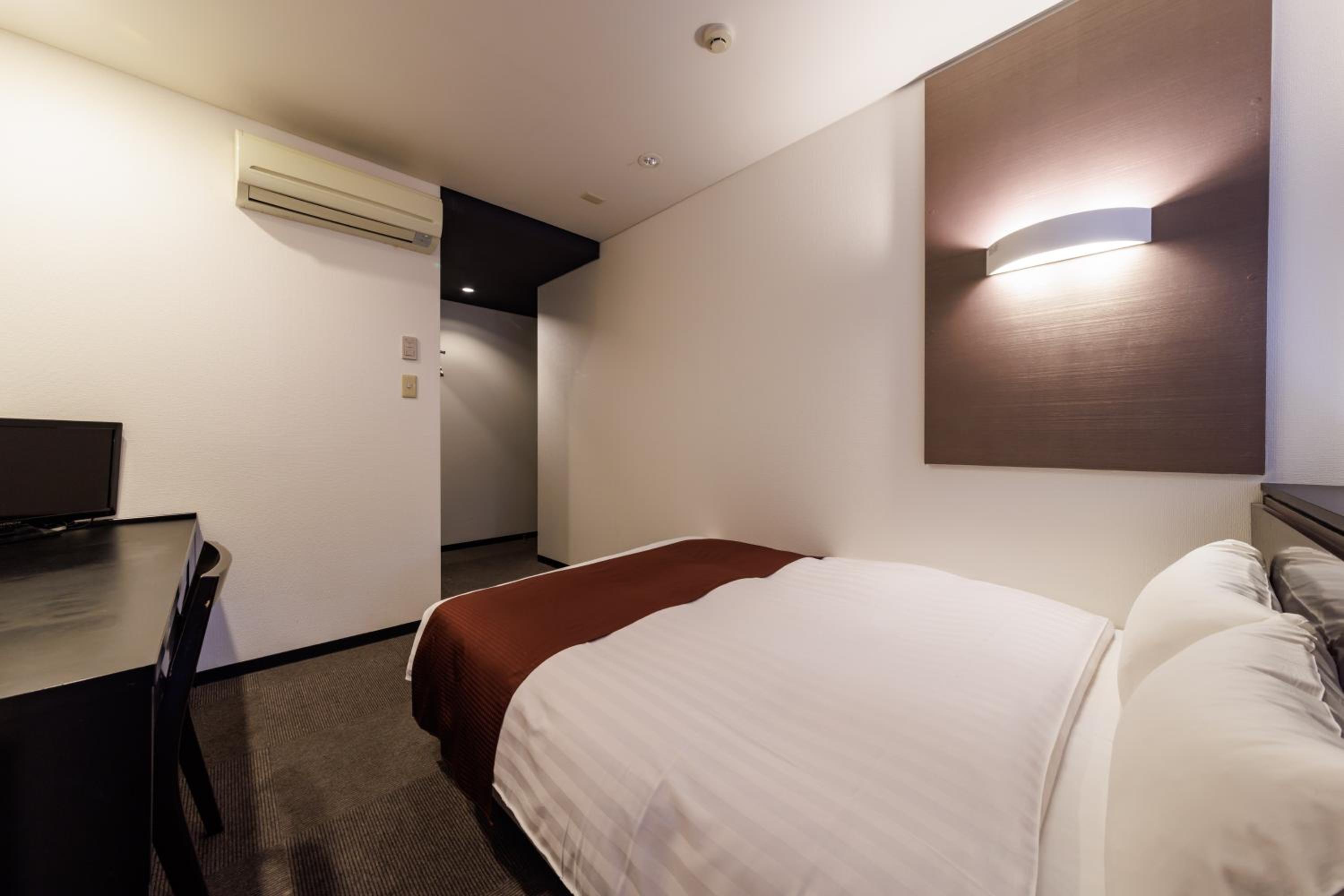 Double Room - Non-Smoking  - Photo 3