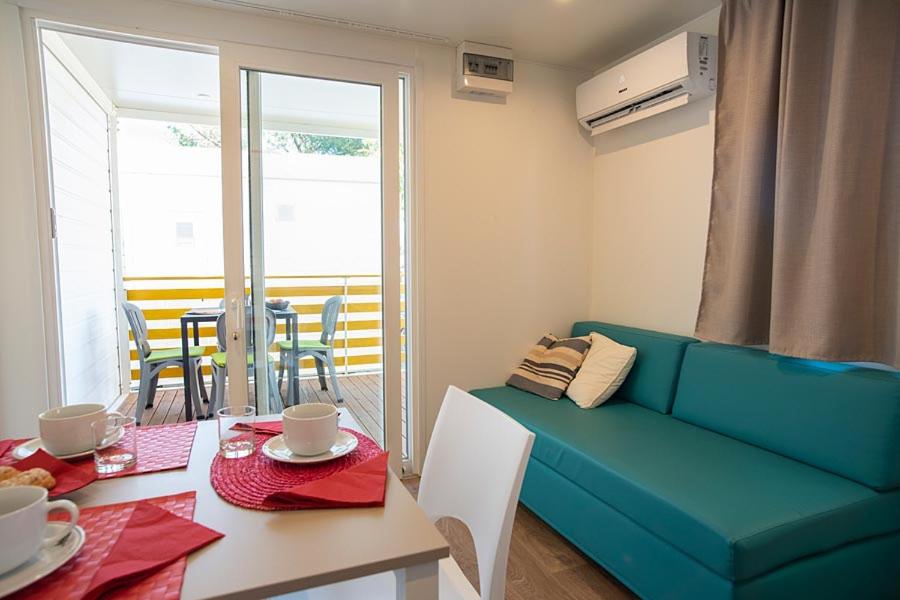 Mobile Home Living - Photo 3