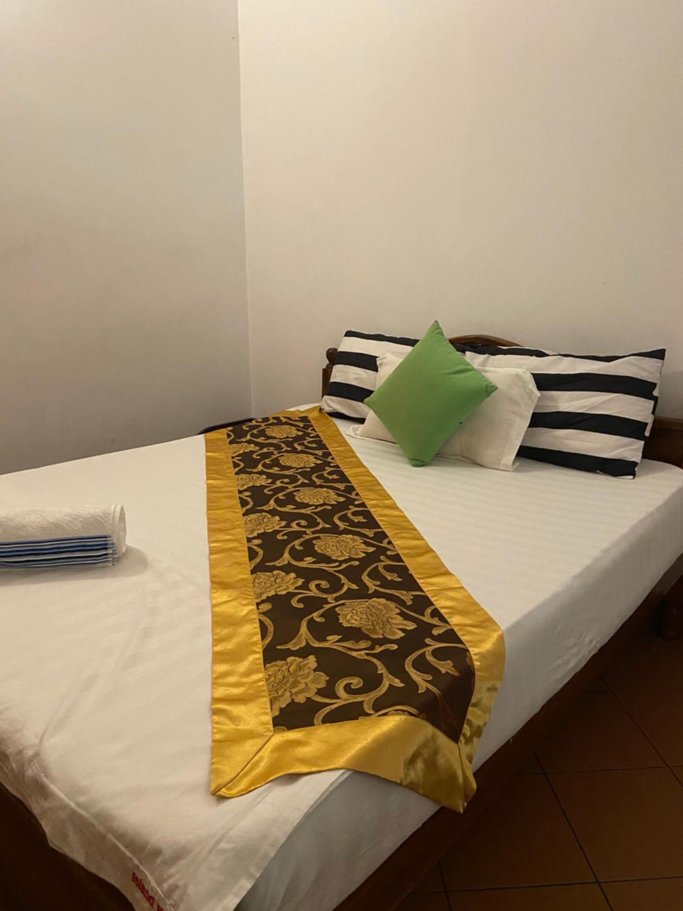 Double Room with Private Bathroom - Photo 6