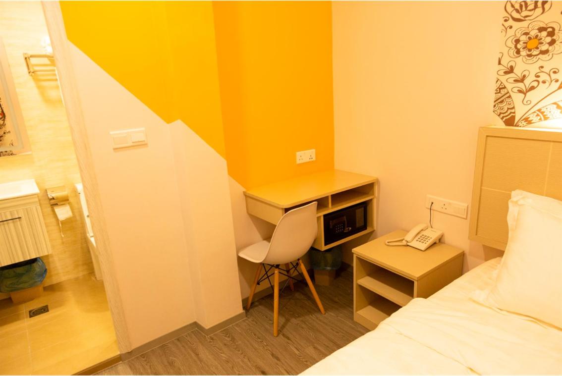 Standard Queen Room - Photo 5