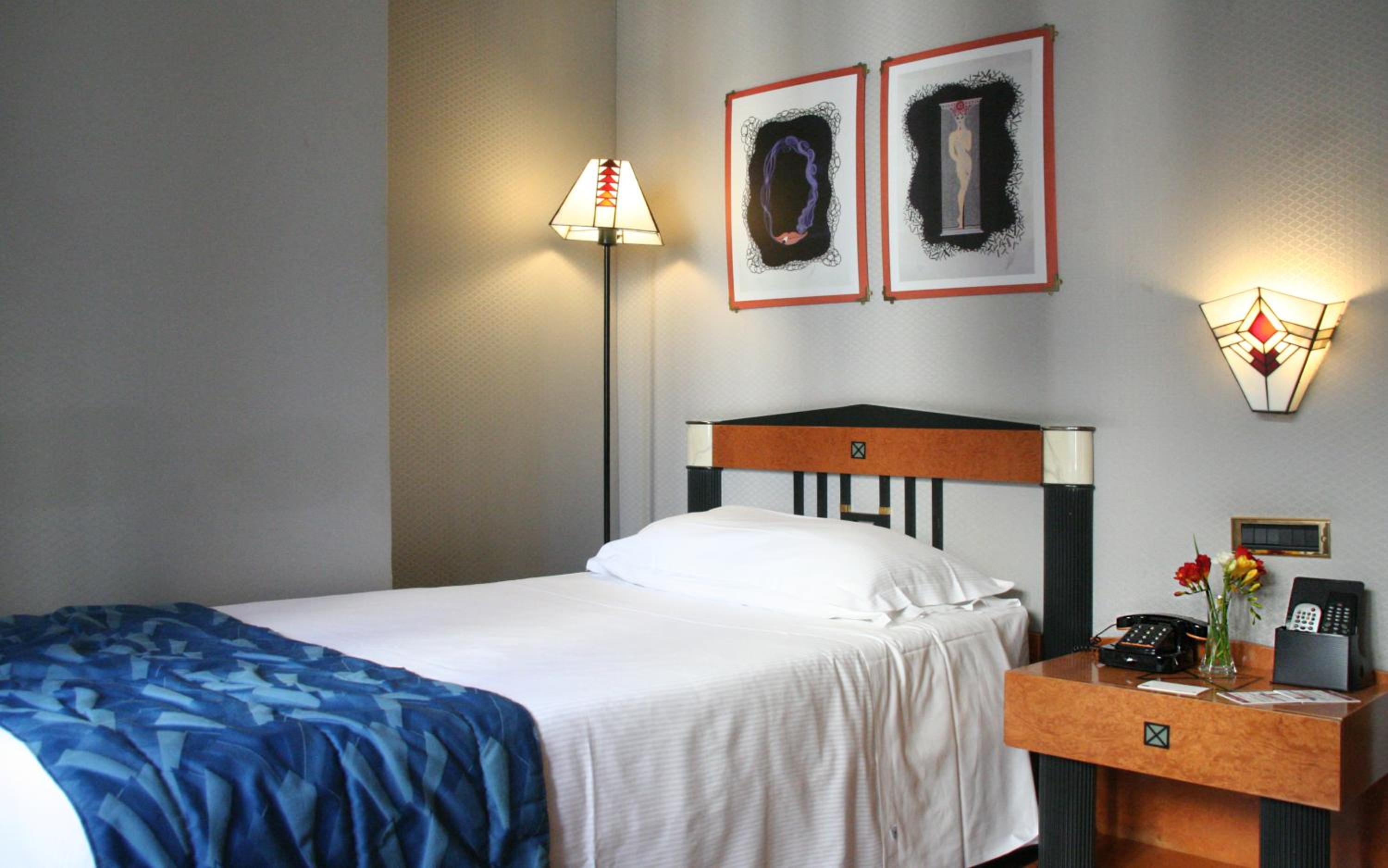 Classic Single Room