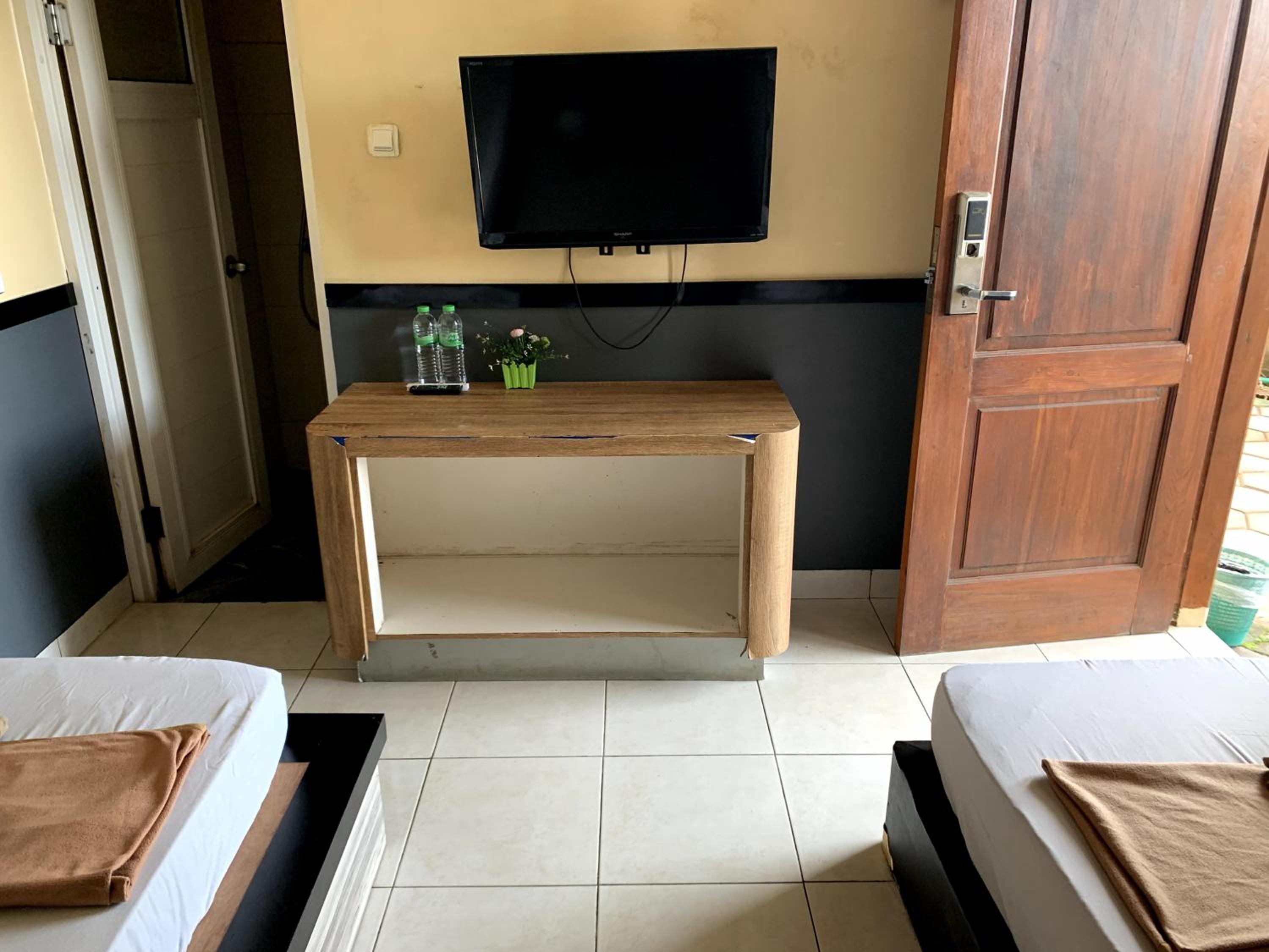 Standard Twin Room photo 3