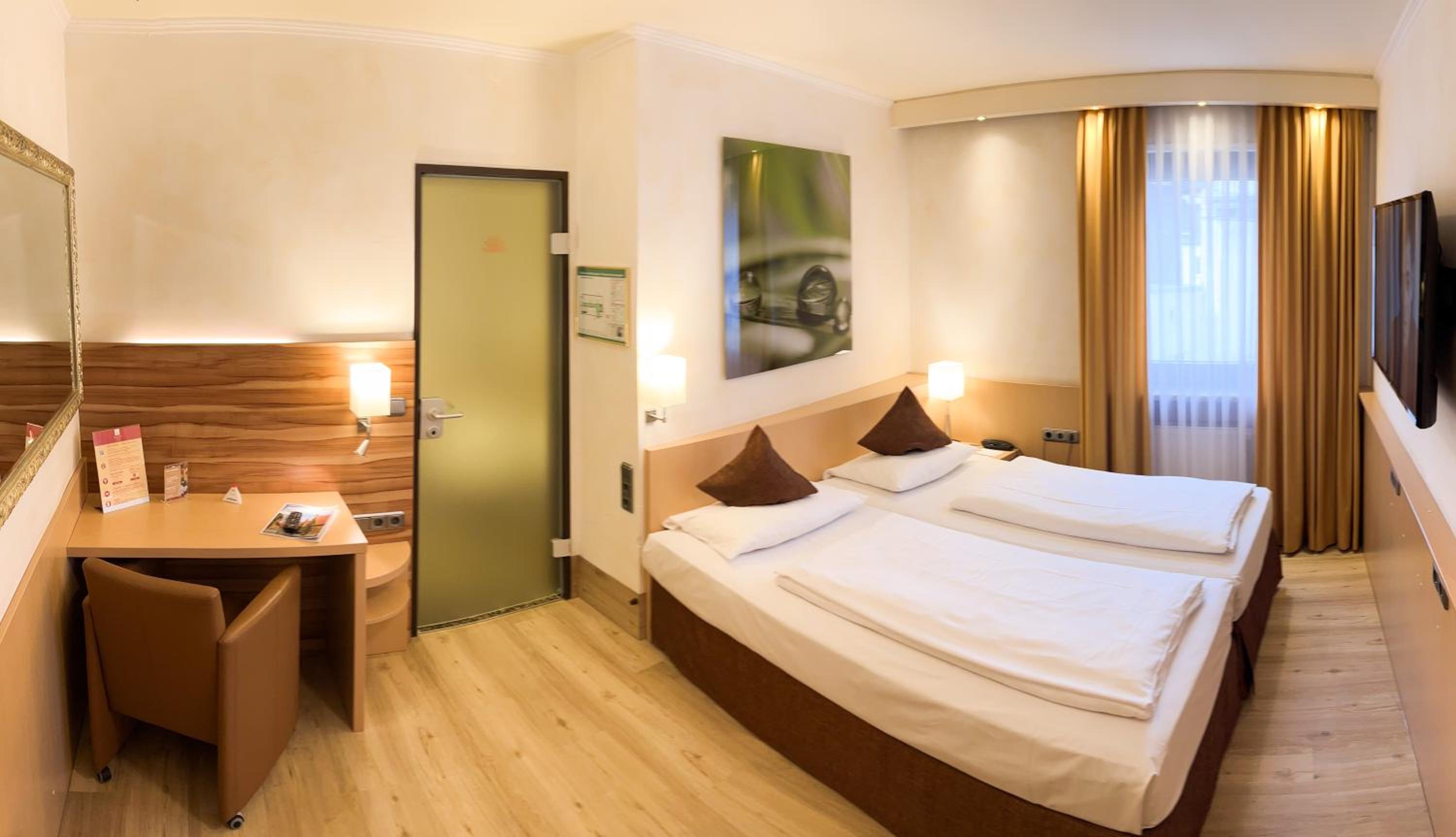 Standard Double Room - Photo 4