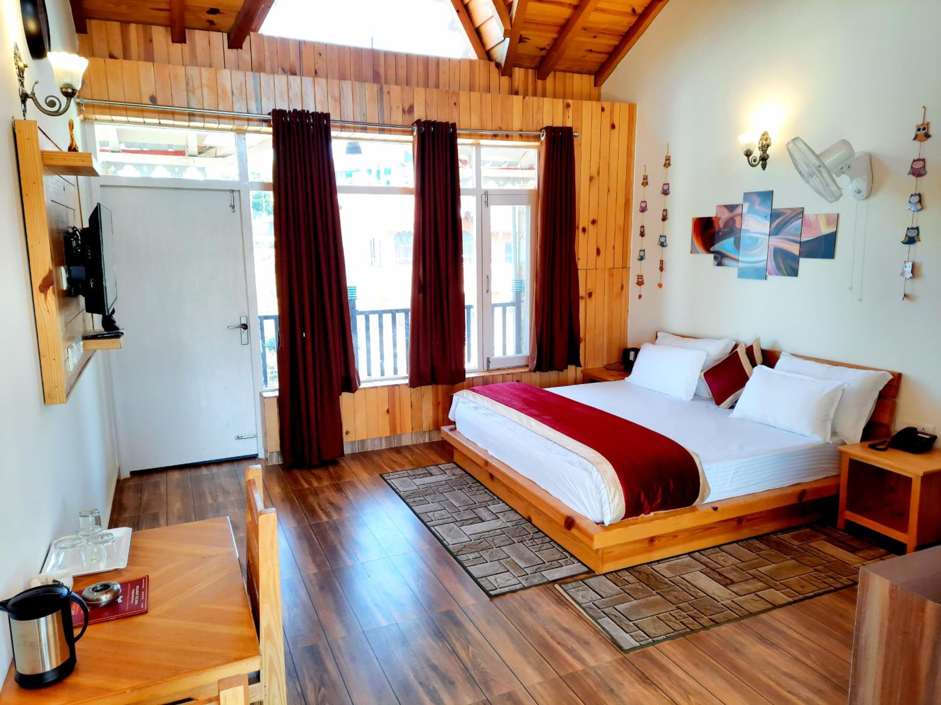 Suite with Mountain View photo 2