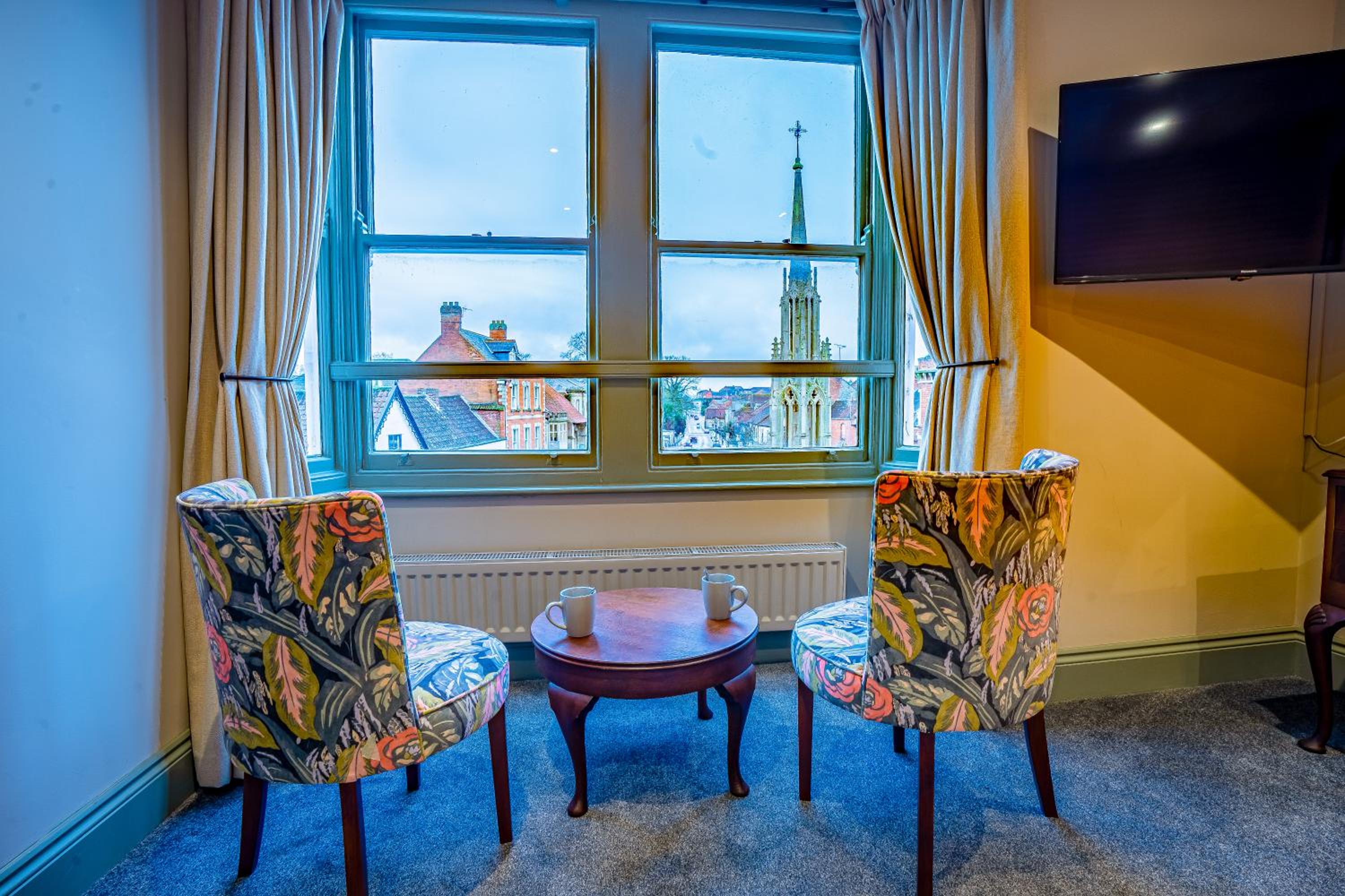 Deluxe King Room - Photo 3