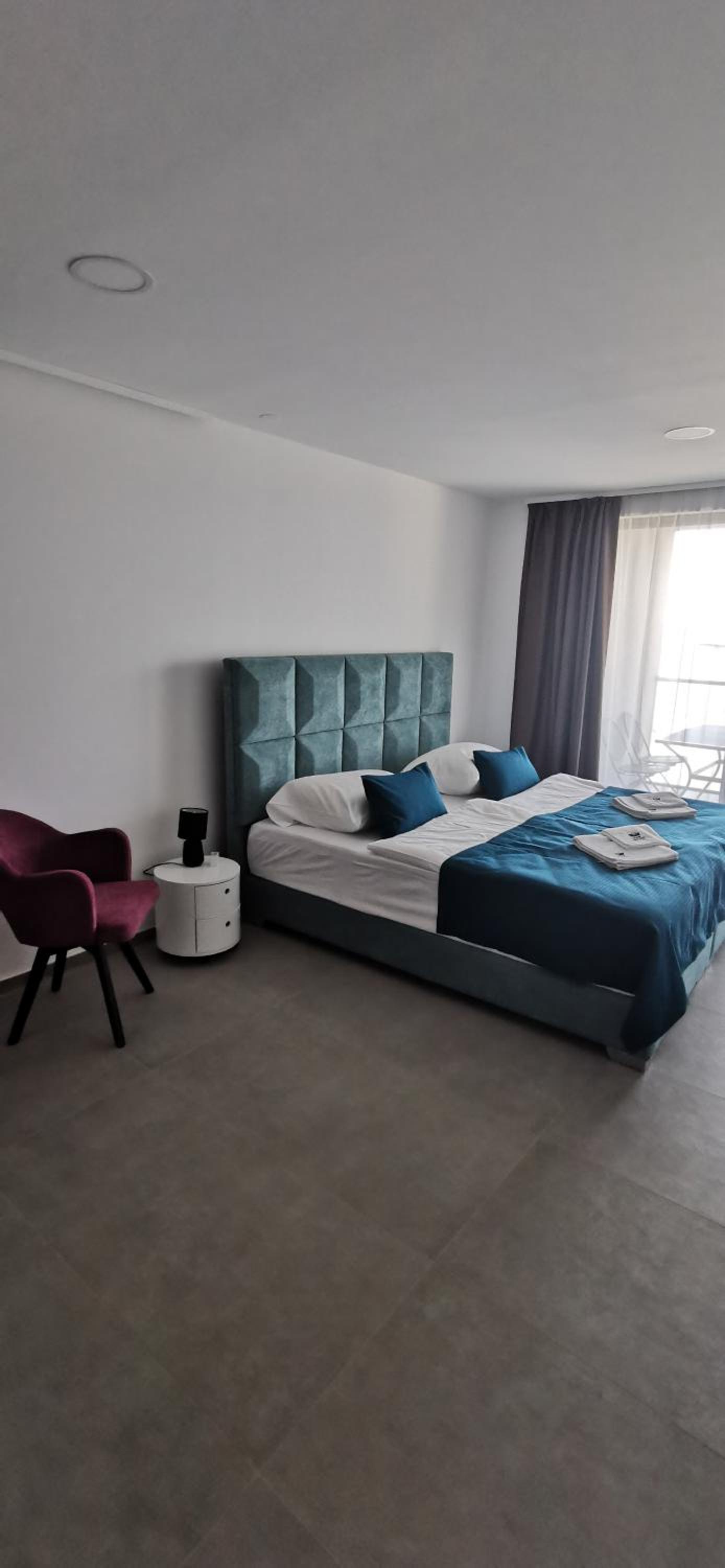 Apartment photo 2