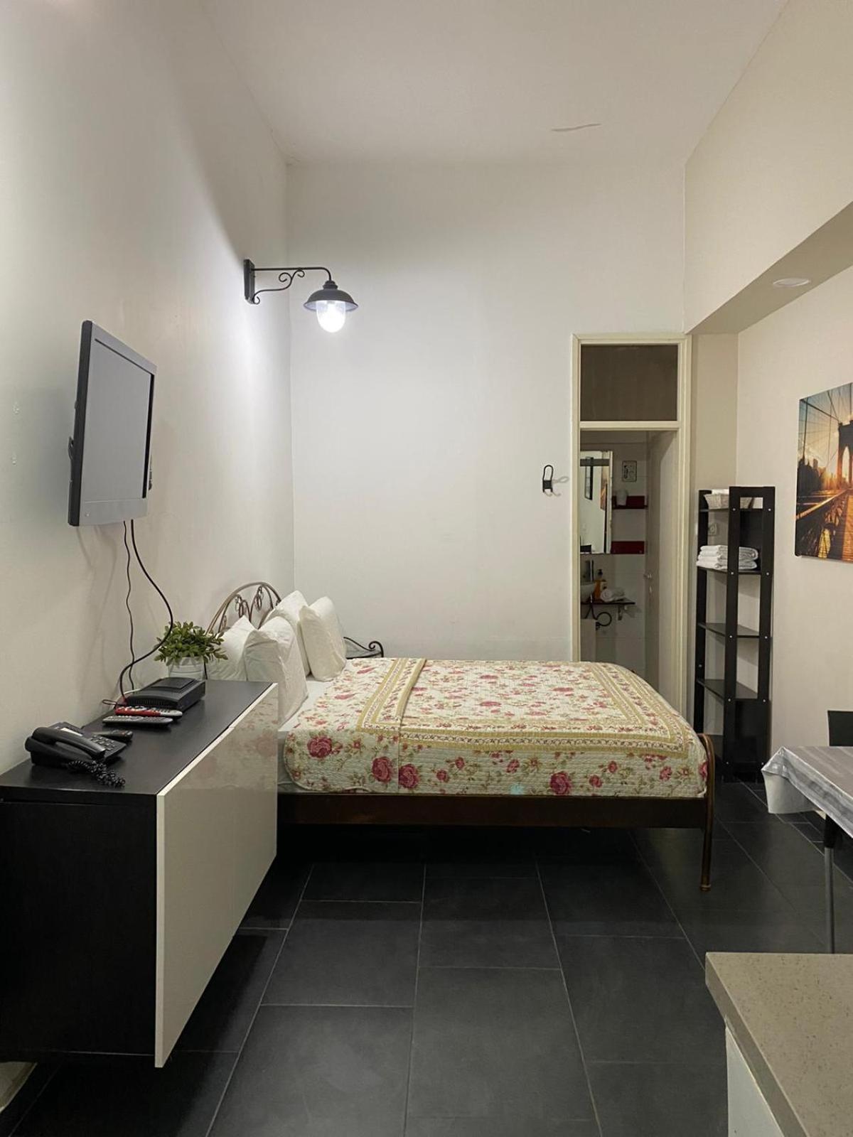 Double Room - Photo 4