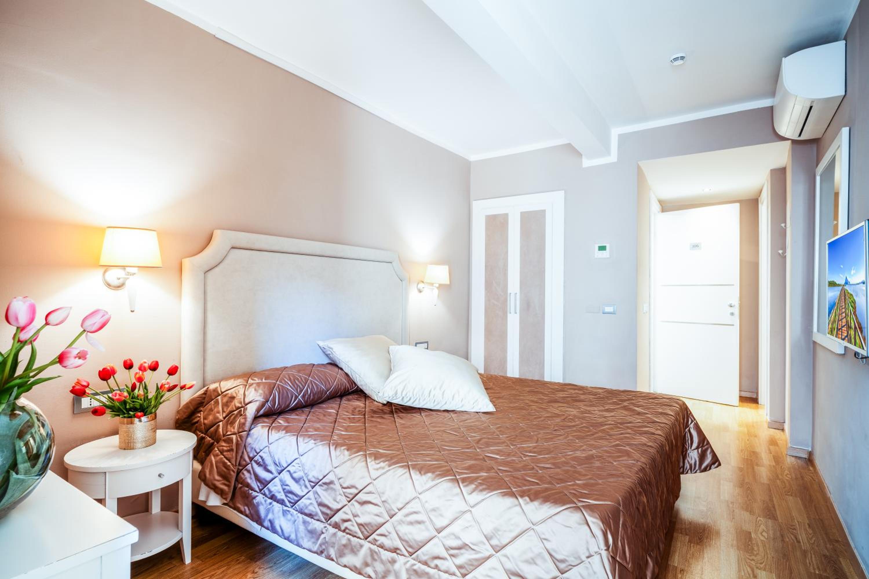Double or Twin Room photo 2
