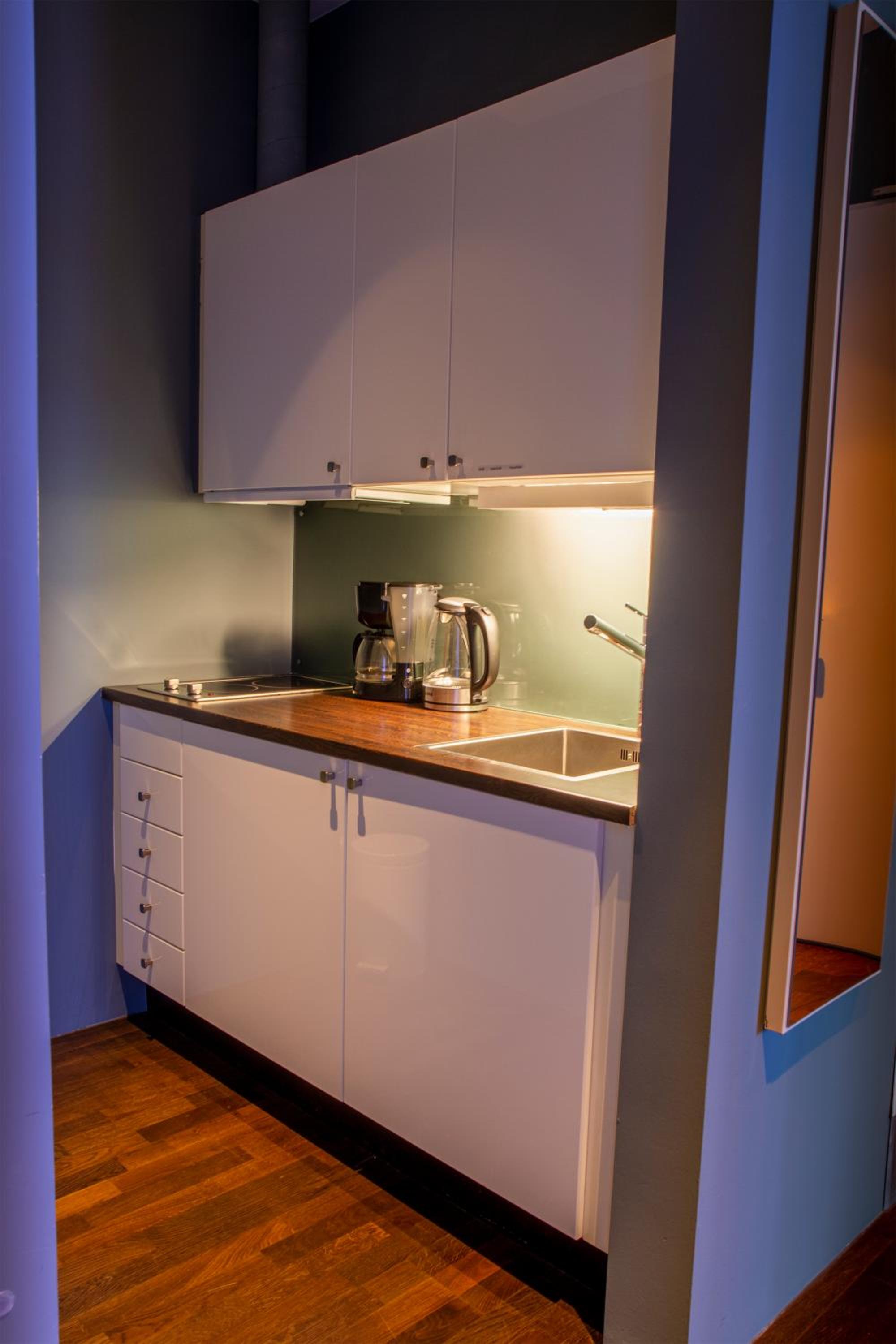 Two-Bedroom Apartment with Balcony - Photo 3