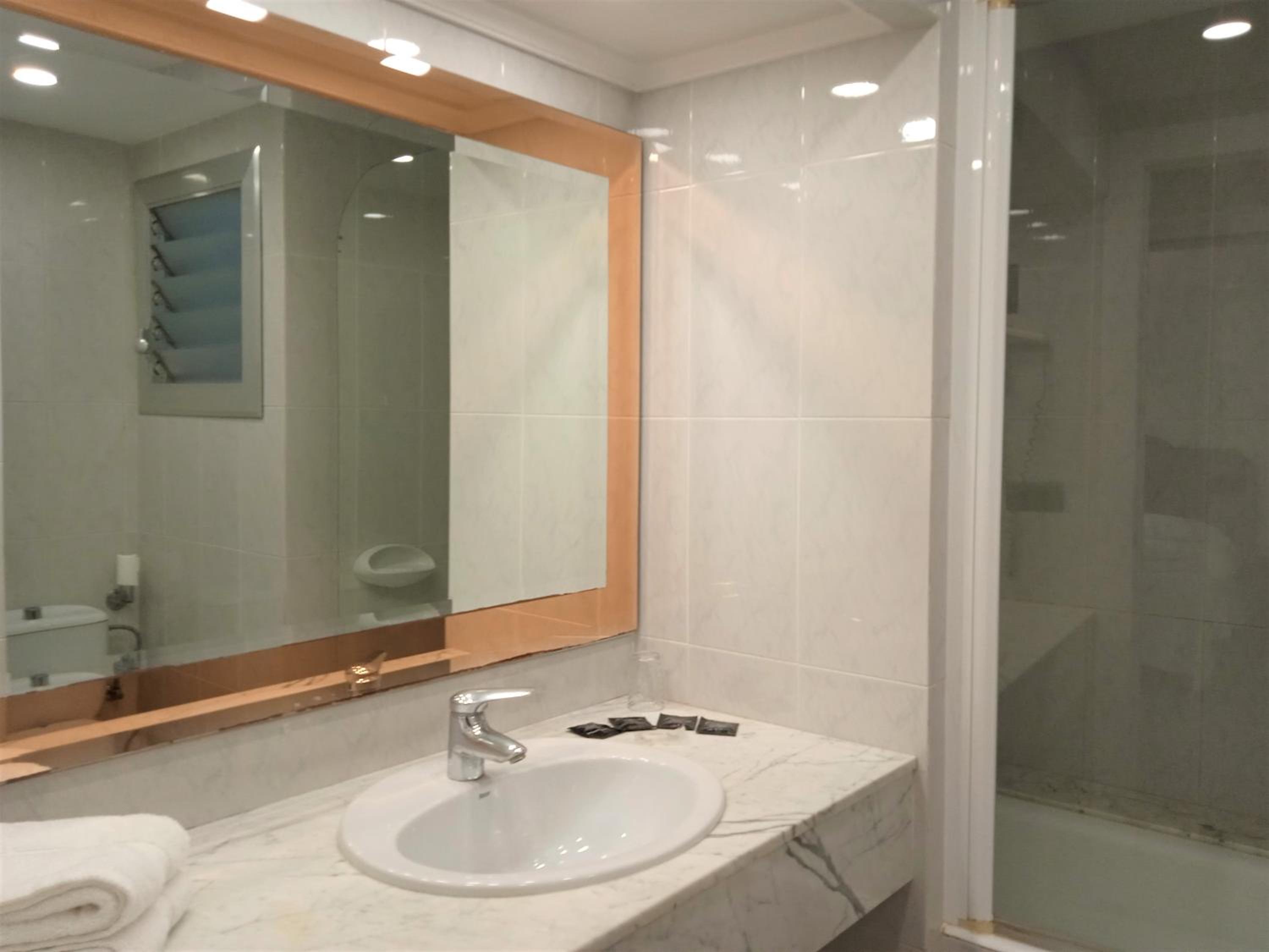 Quadruple Room with Balcony photo 2