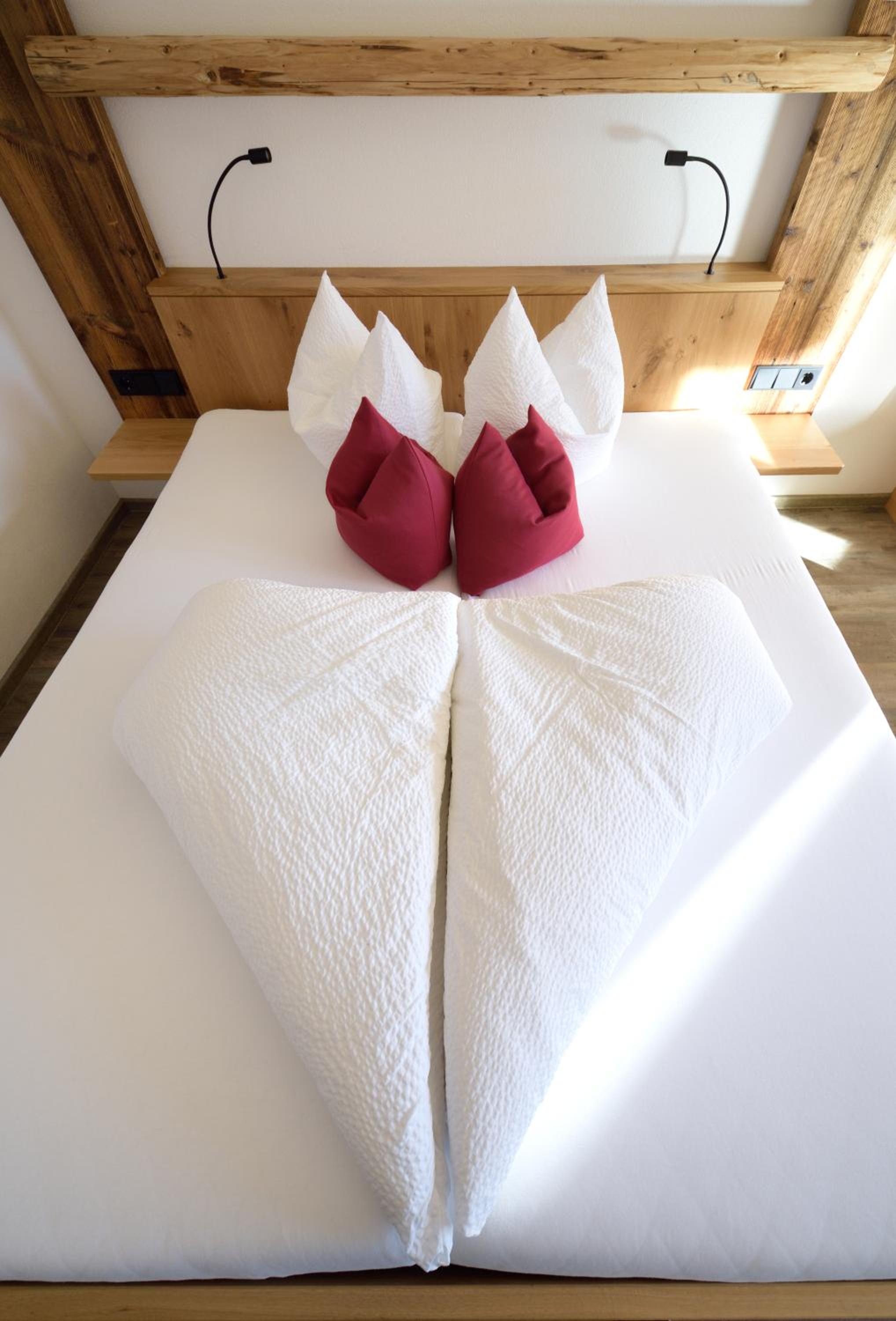 Family Suite with Balcony (4 Adults + 2 Children) photo 2