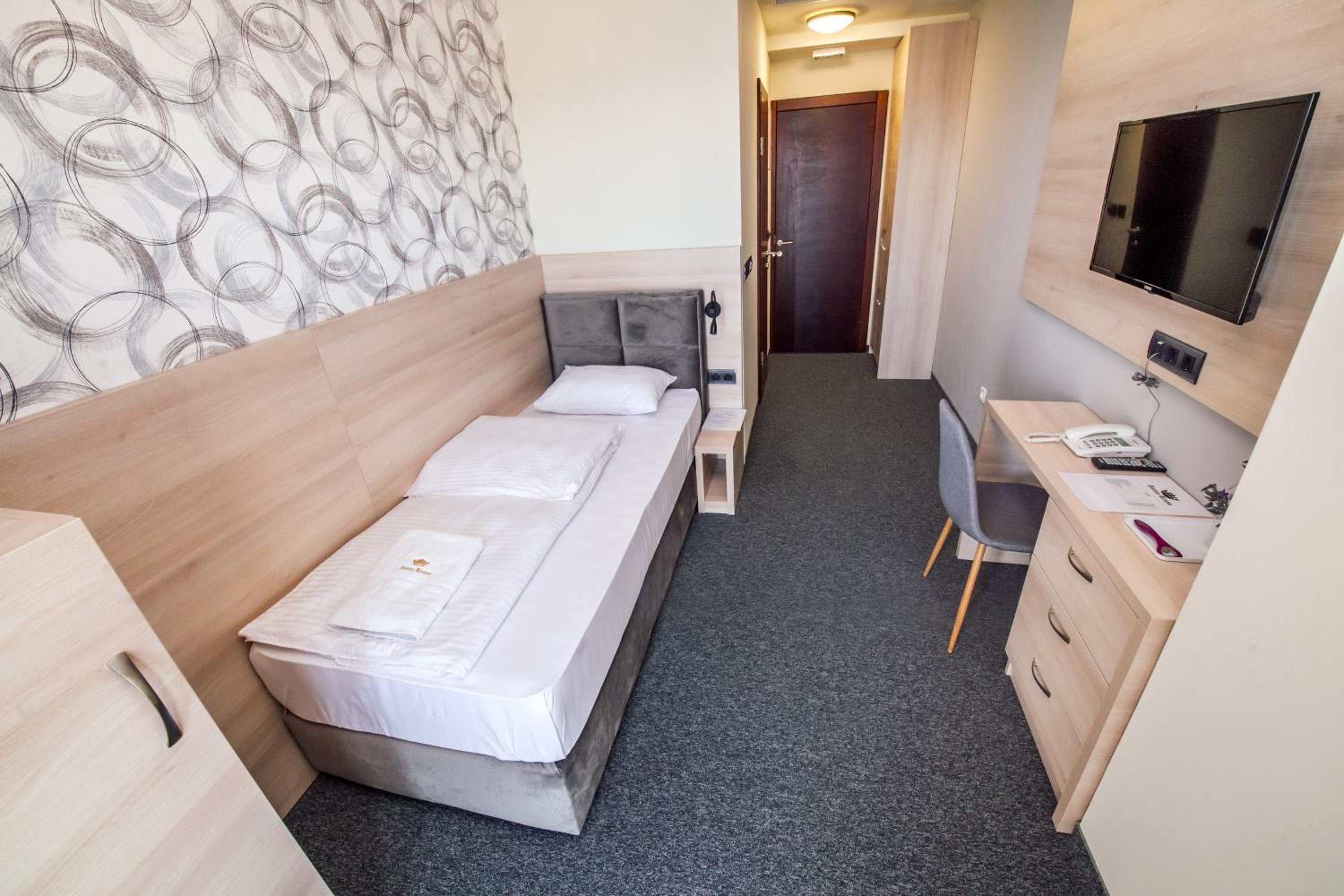 Single Room with Balcony photo 2