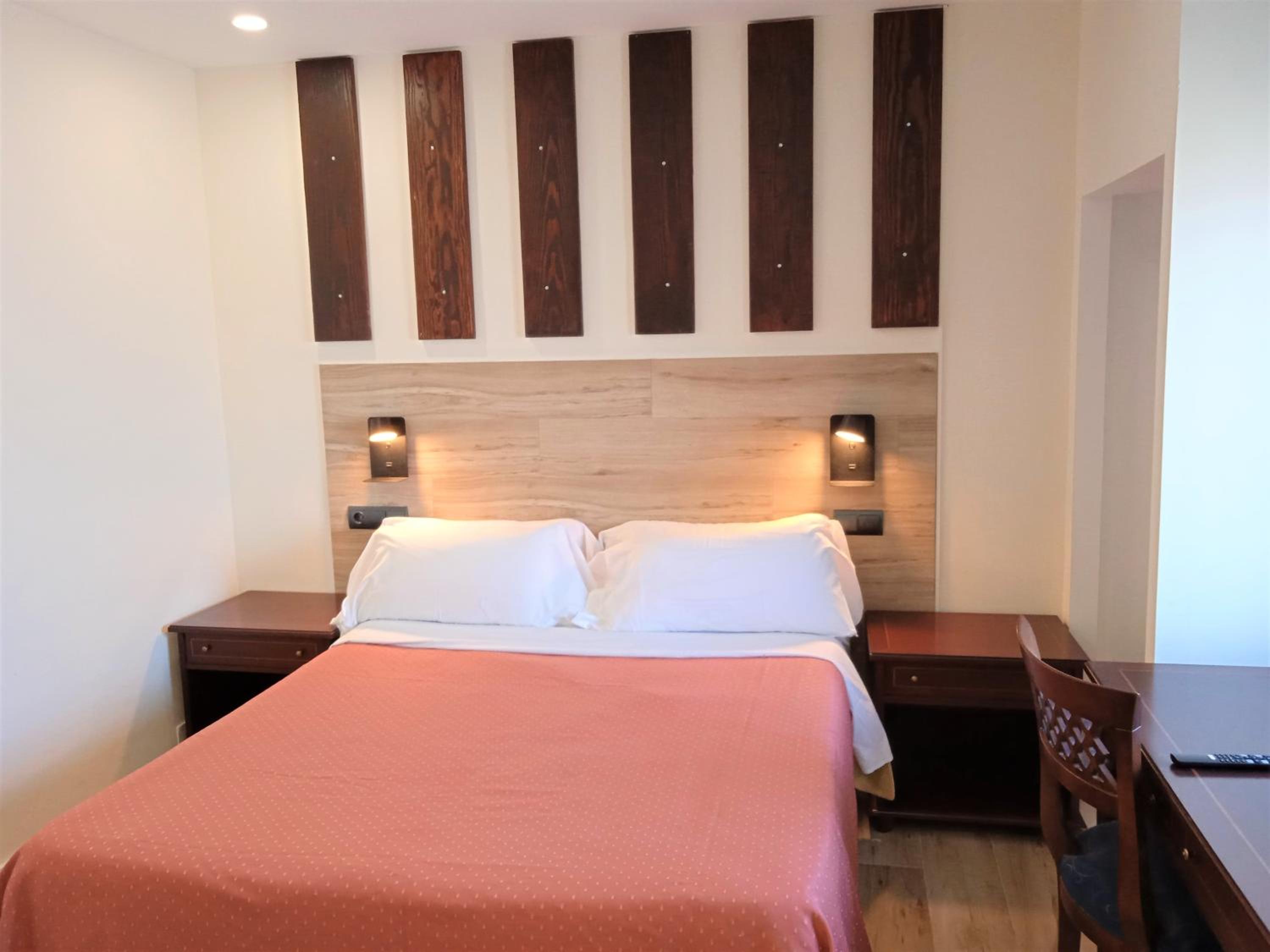 Habitación Doble Básica - 1 o 2 camas.