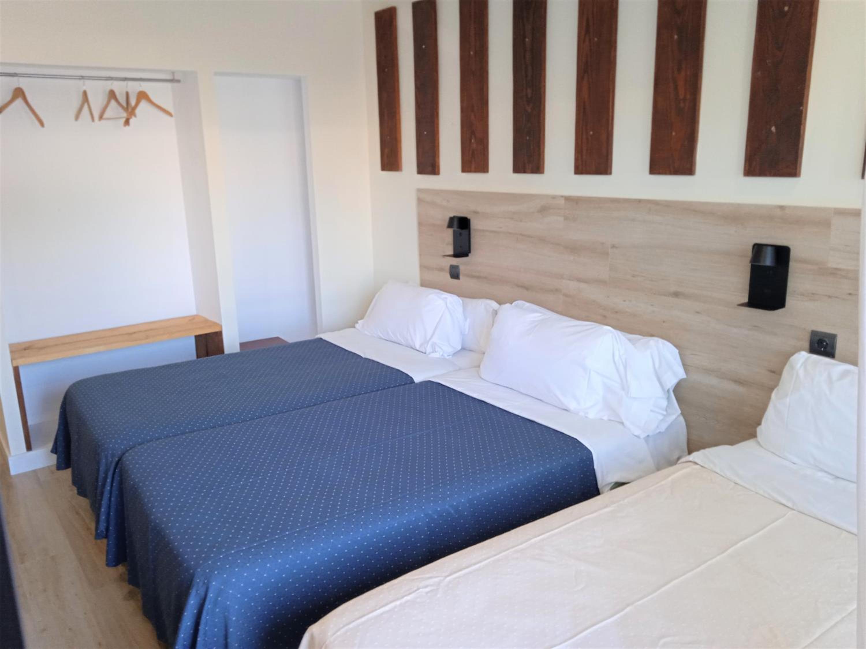 Habitación Triple Estándar con Terraza