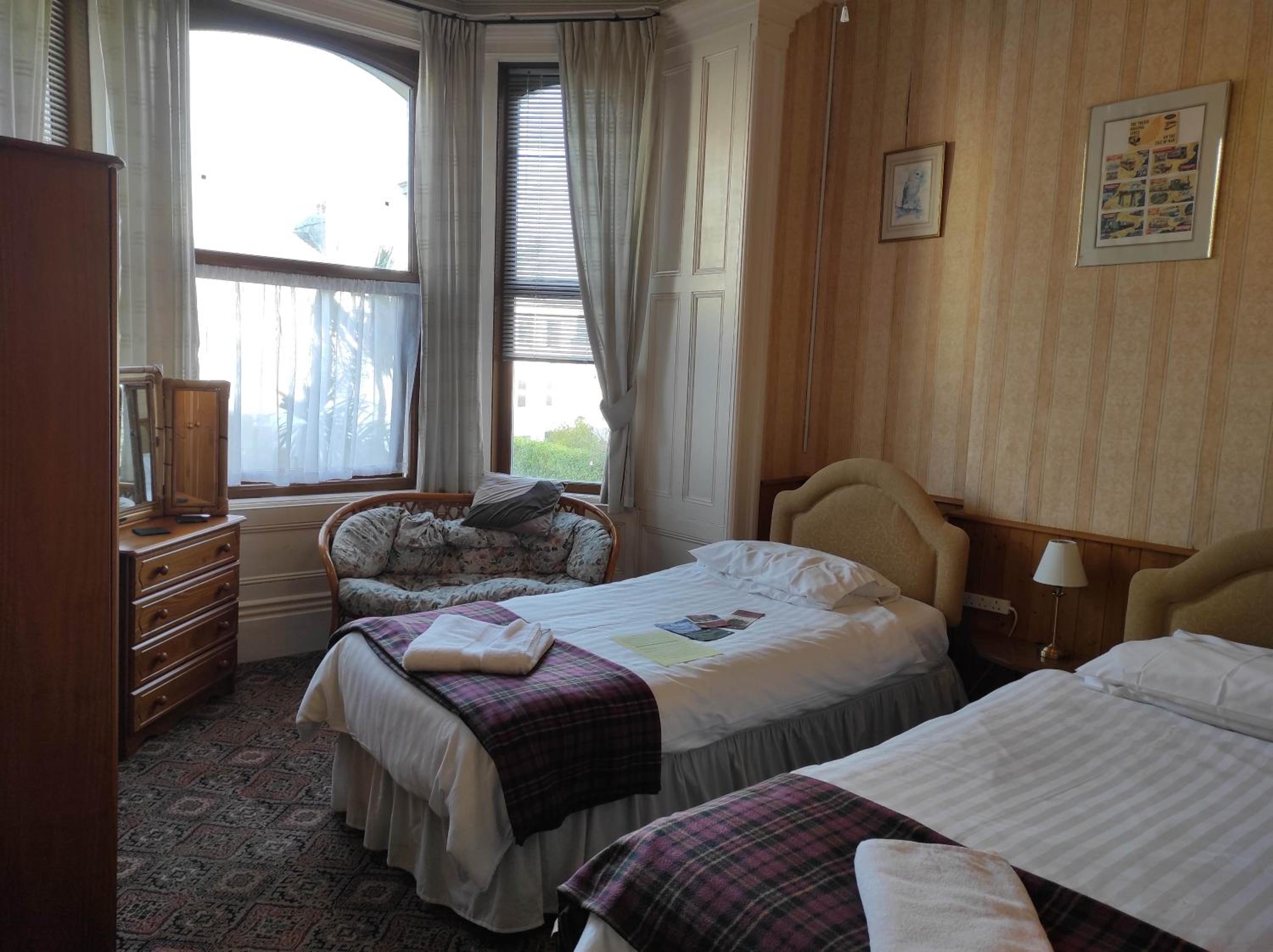 Double or Twin Room with Private Bathroom photo 1