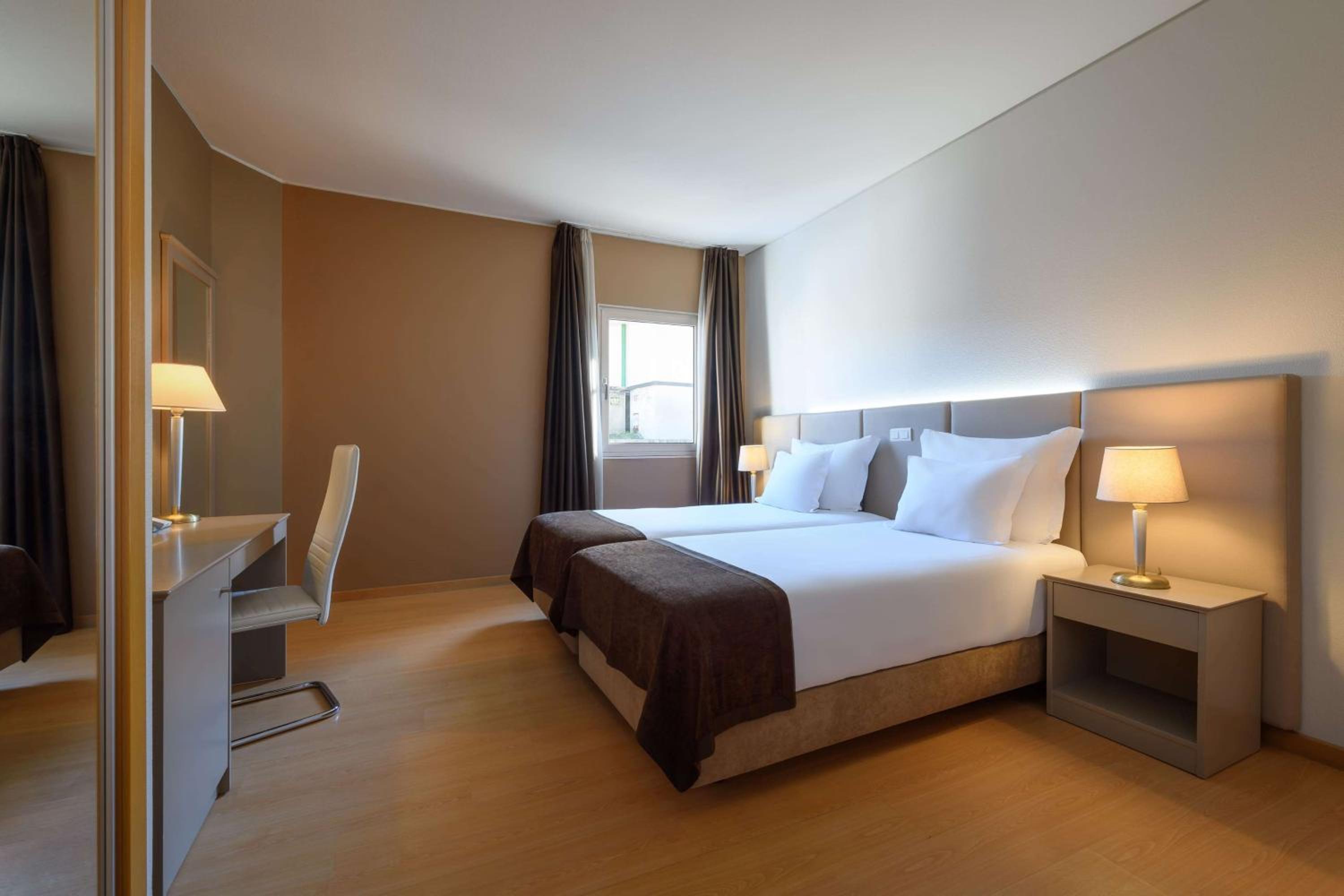 1 Double Bed, Deluxe, Non-Smoking - Photo 1