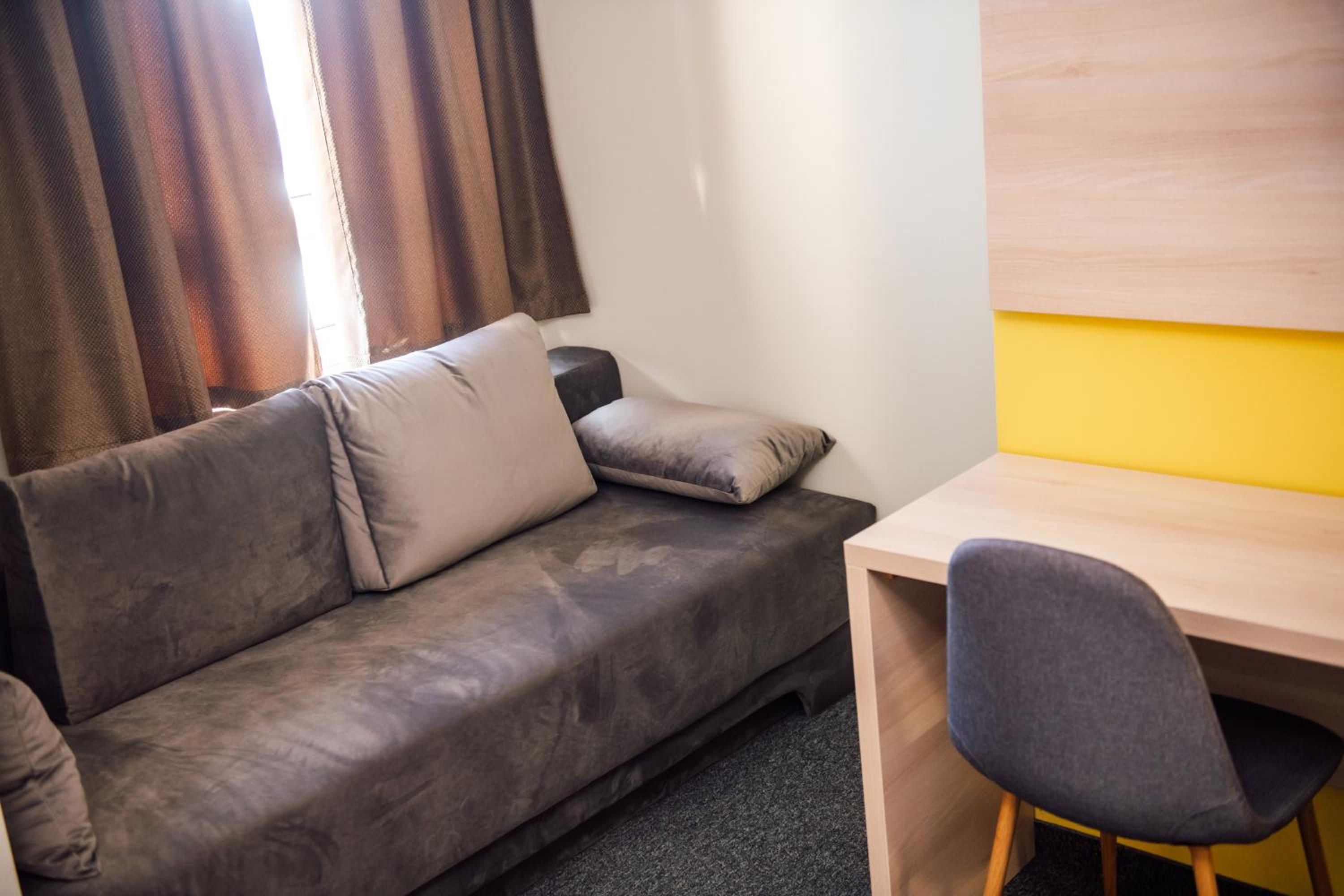 Deluxe Double Room with Balcony photo 3