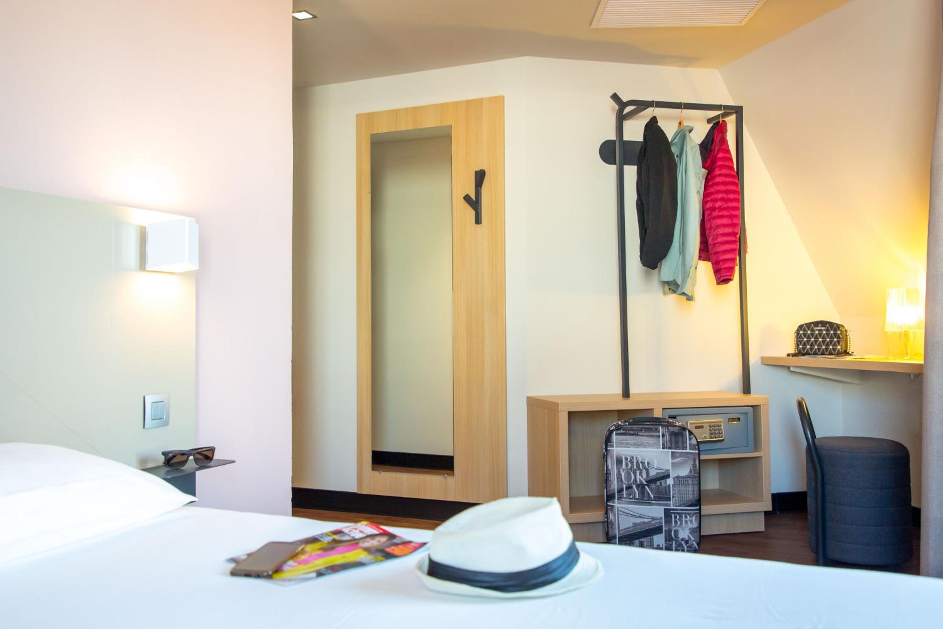 Double Room - Photo 6