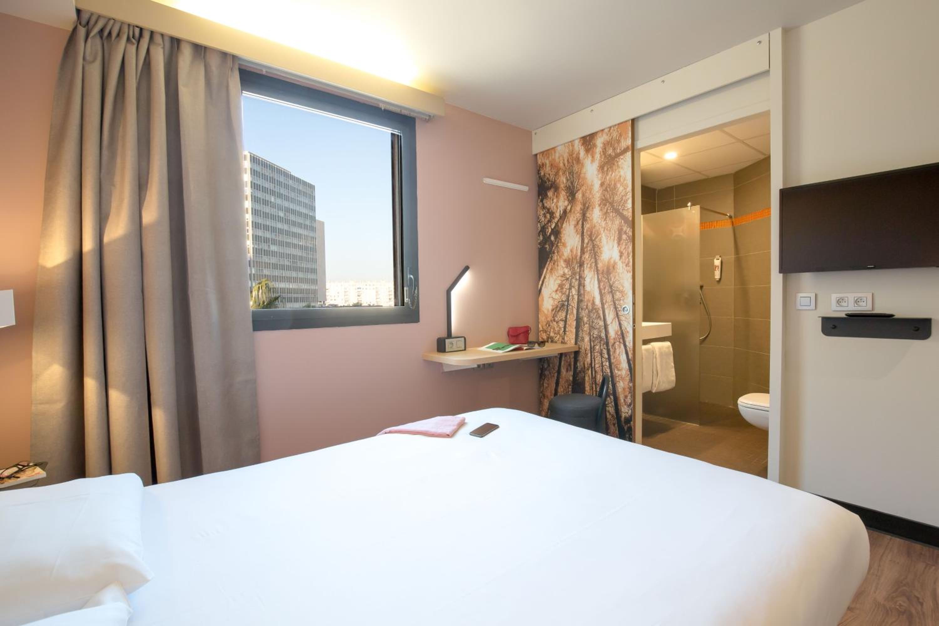 Double Room - Photo 5