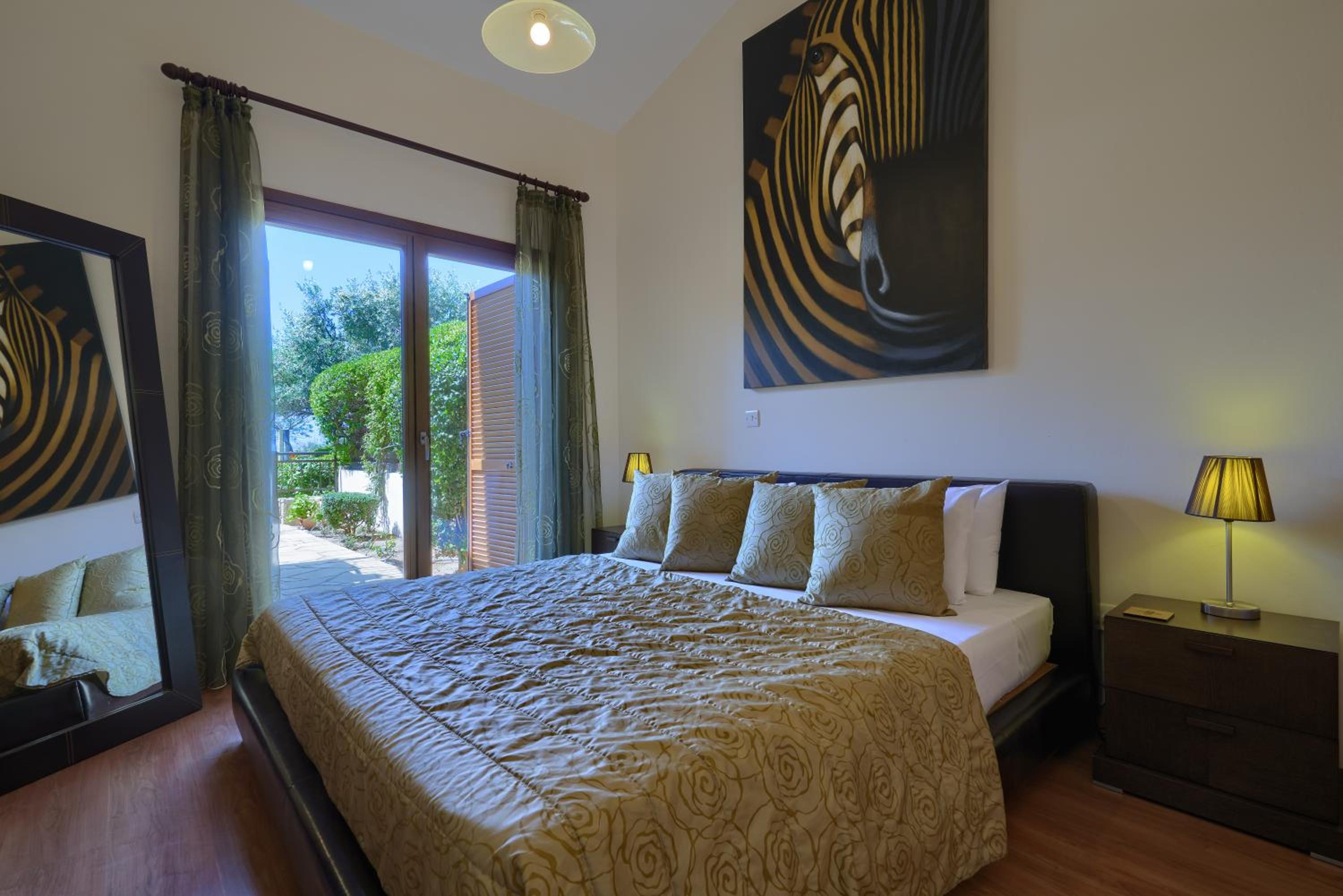 Three-Bedroom Villa photo 3