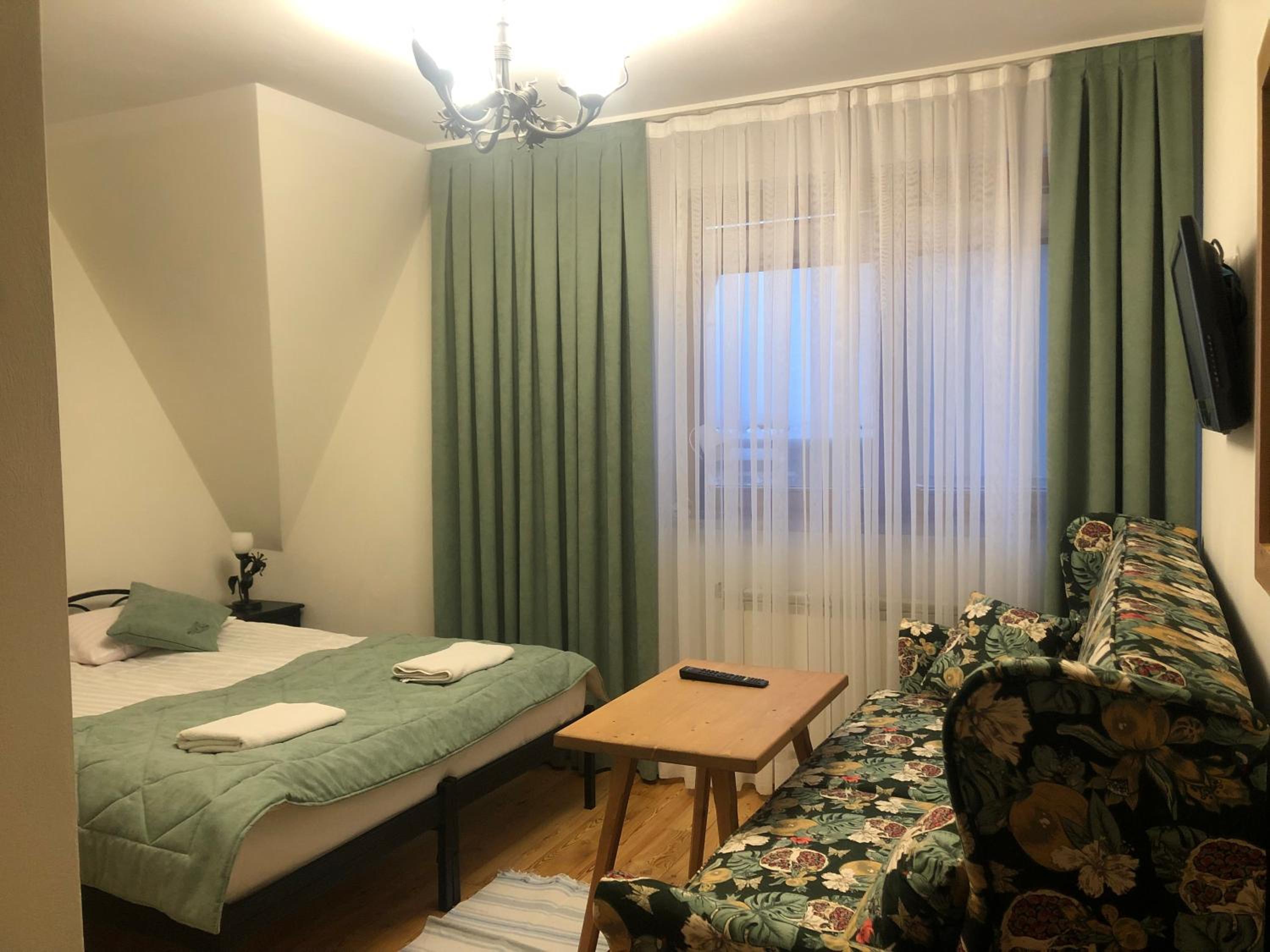 Large Double Room photo 3