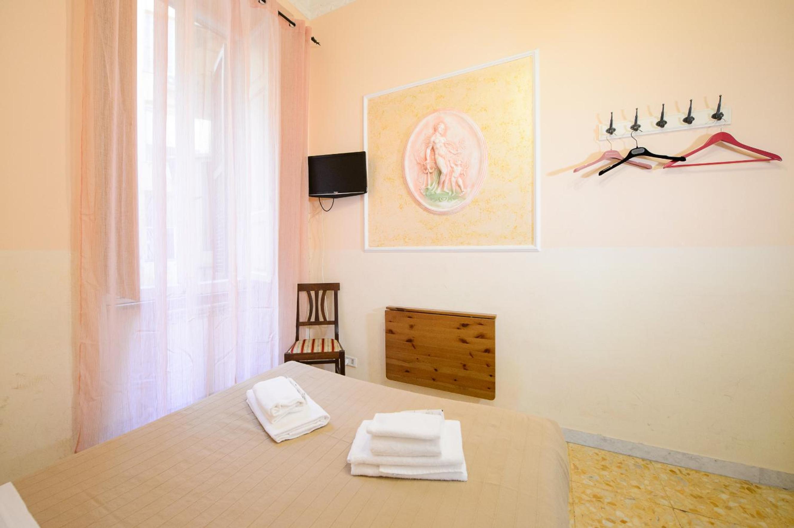 Single Room photo 3
