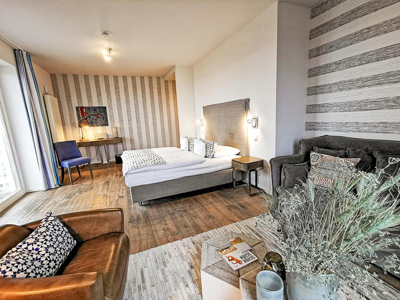 Deluxe Double Room with Balcony and Sea View