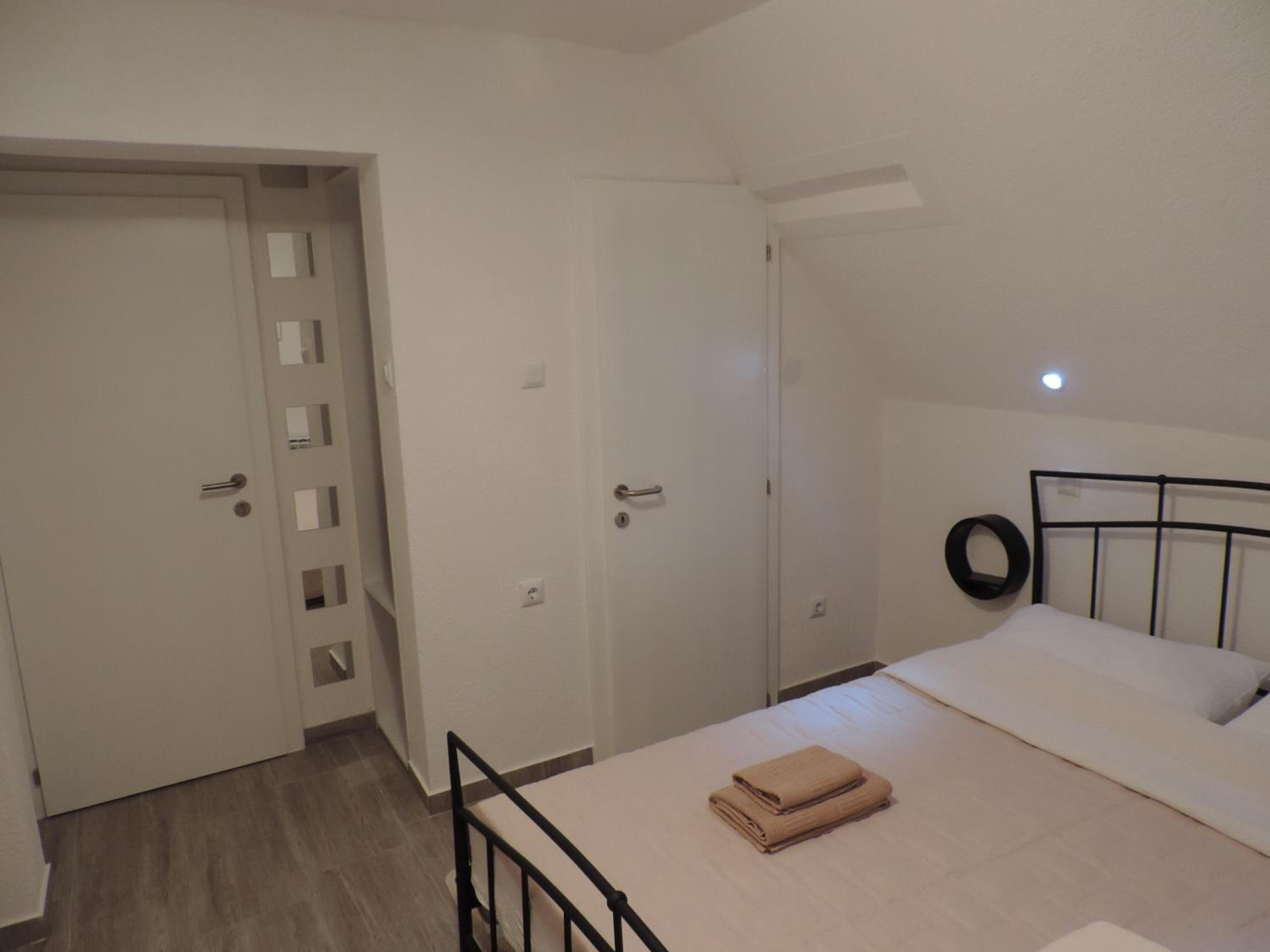 Double Room with Balcony - Photo 29