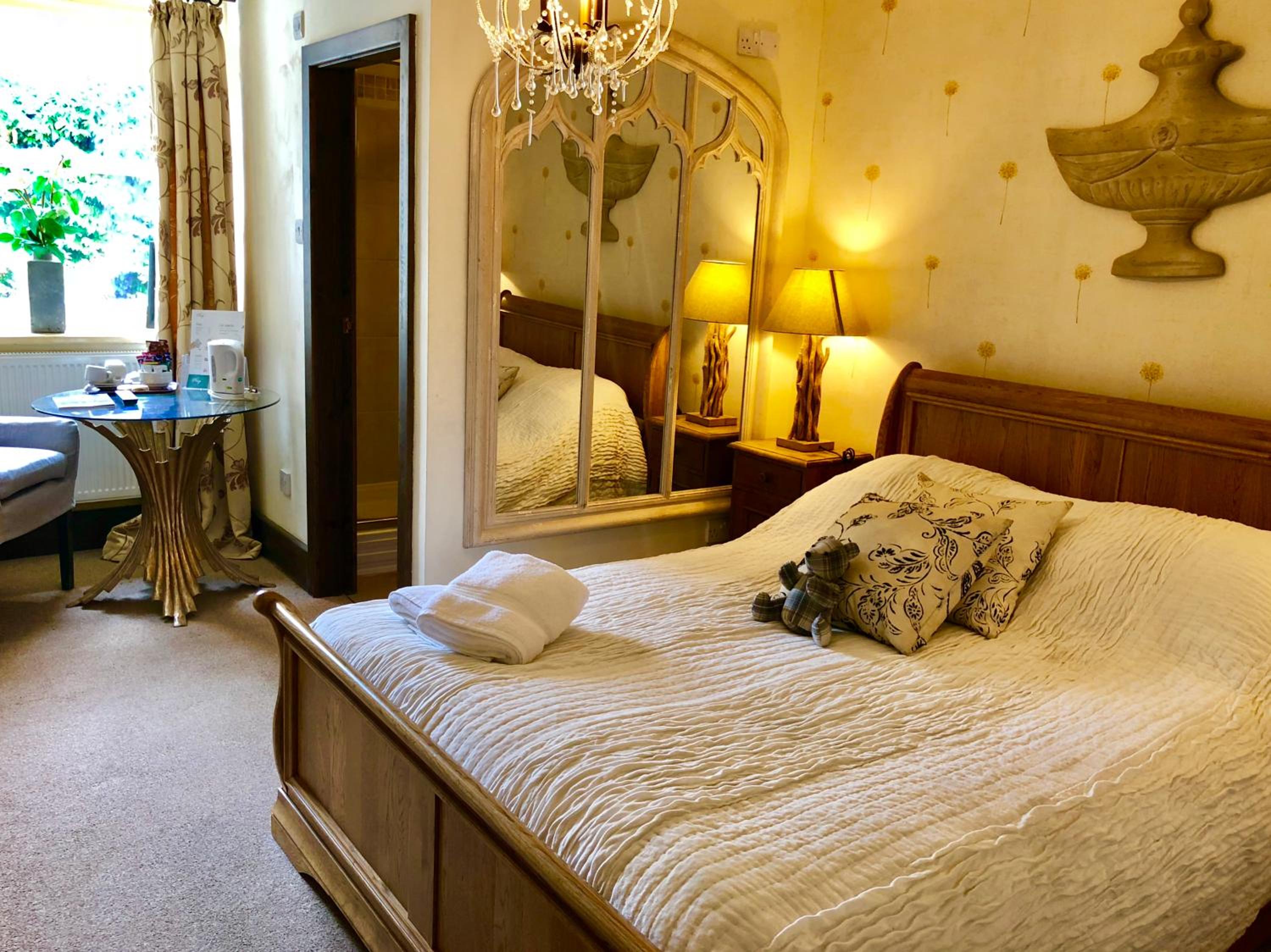 Double Room with Private Bathroom - Photo 3